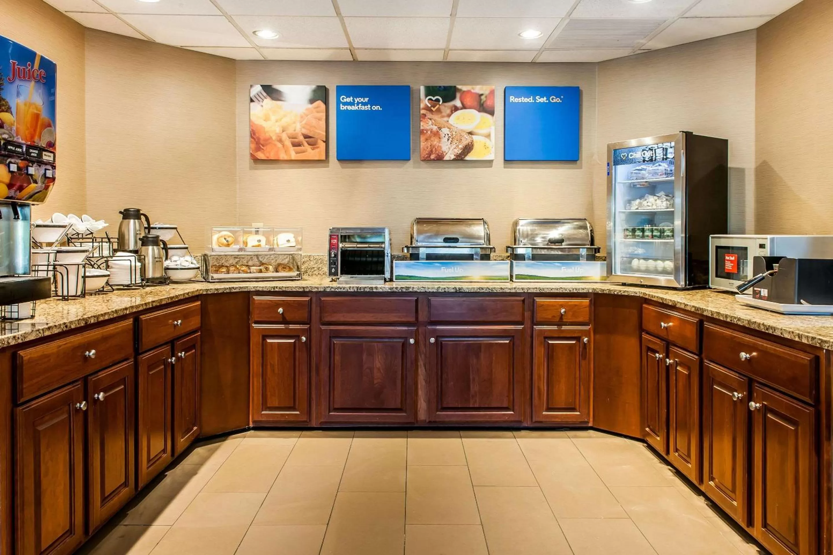 Restaurant/places to eat in Comfort Inn