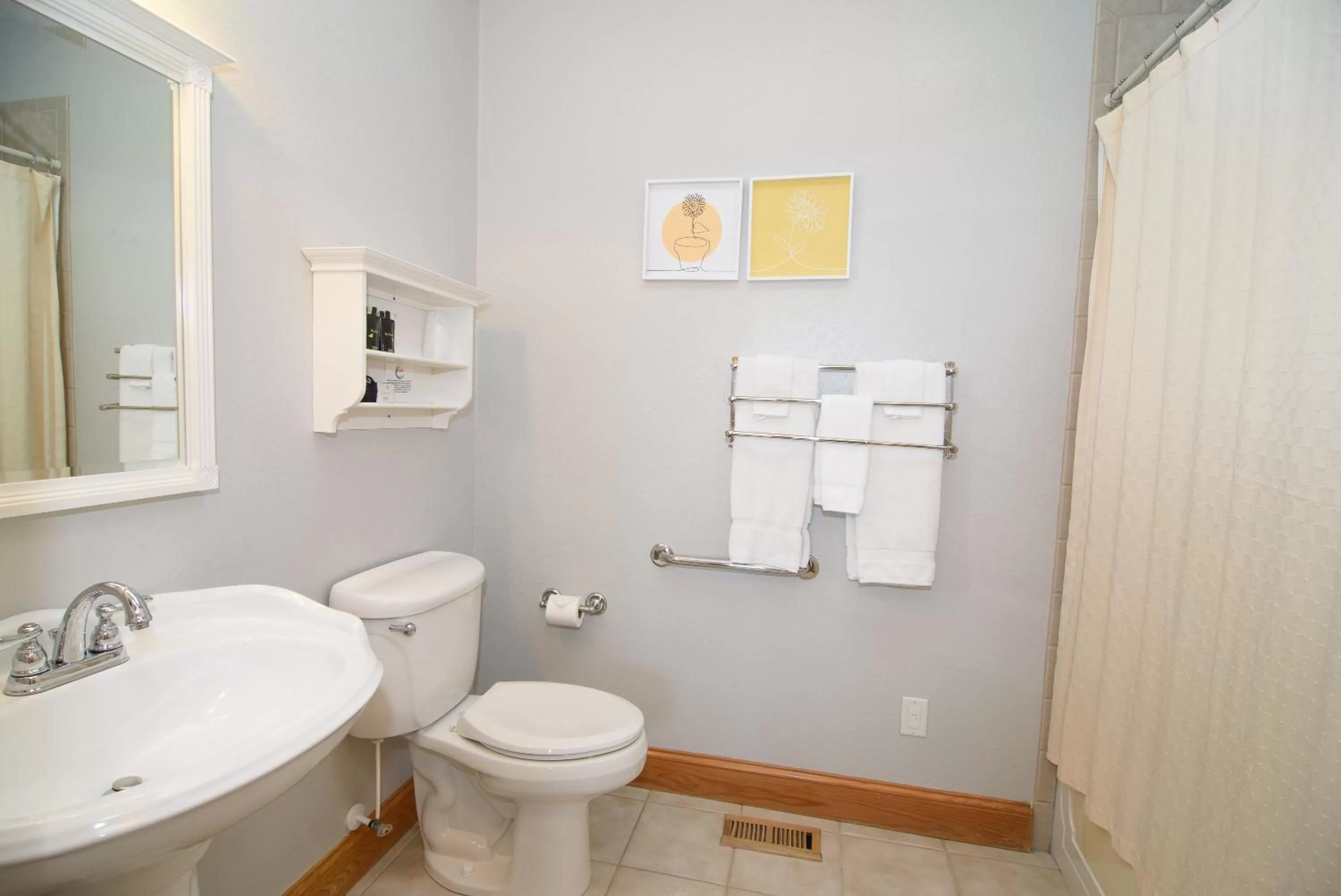 Shower in The Inn on Pamlico Sound