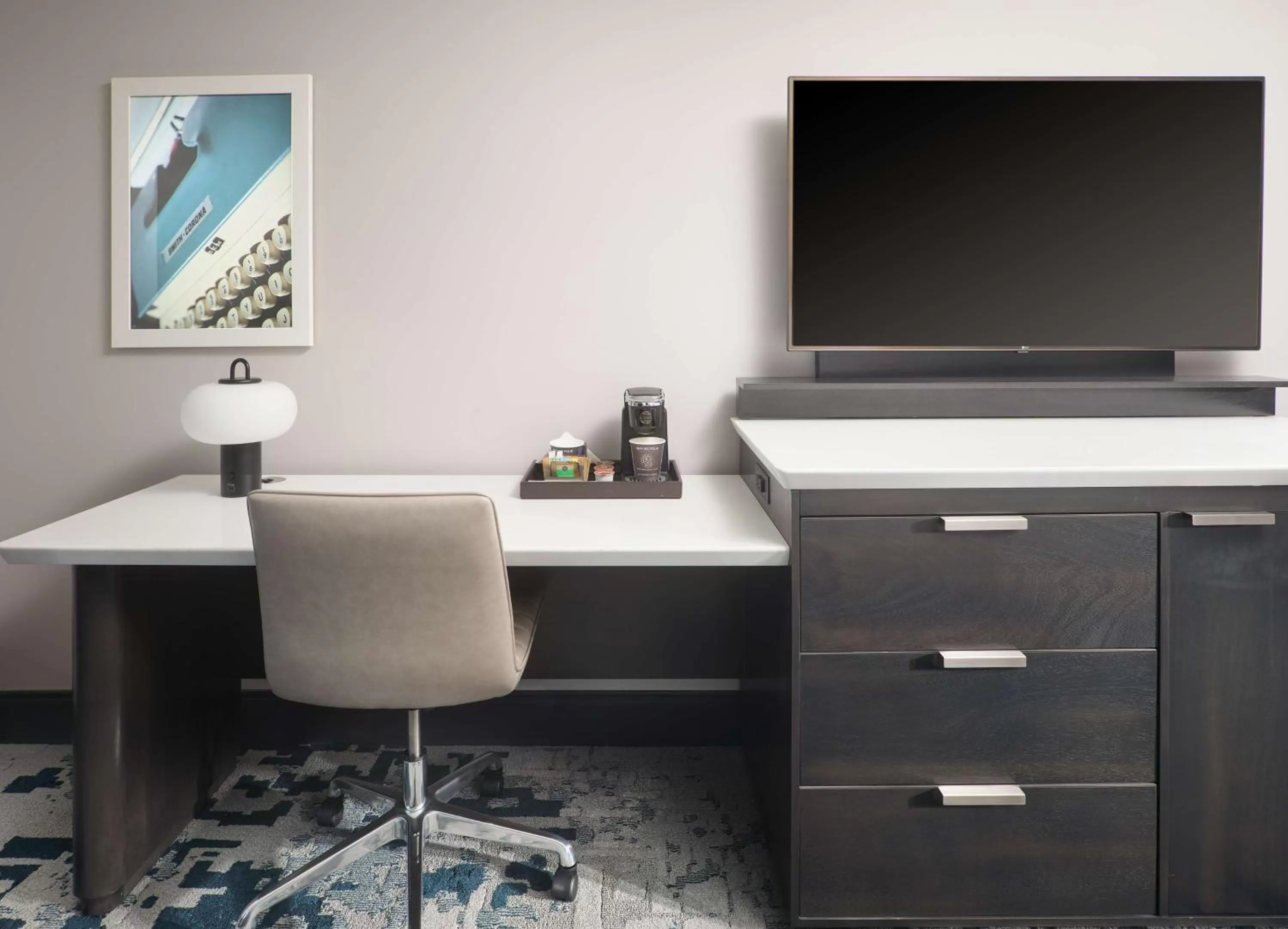 Signature King Suite in Hilton San Jose