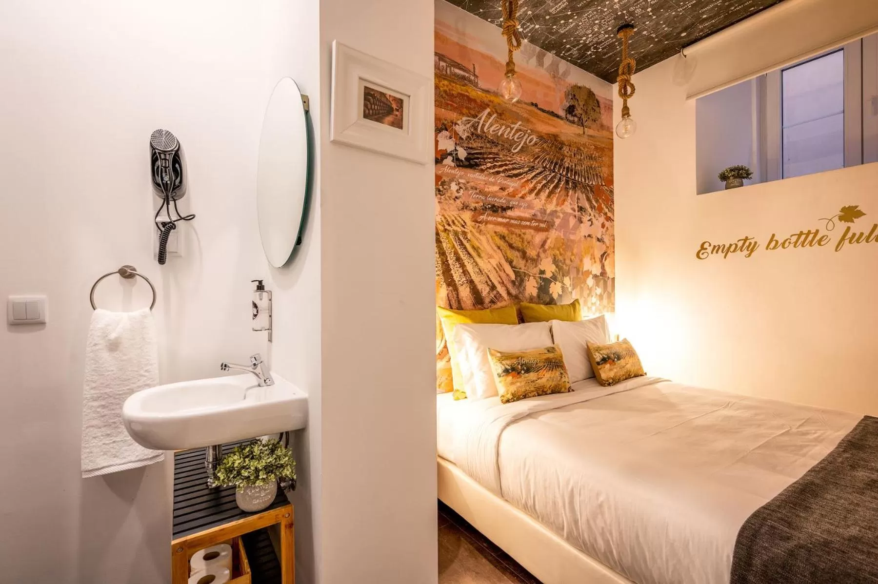 Bed in Lisbon Wine House - Rooms & Suites