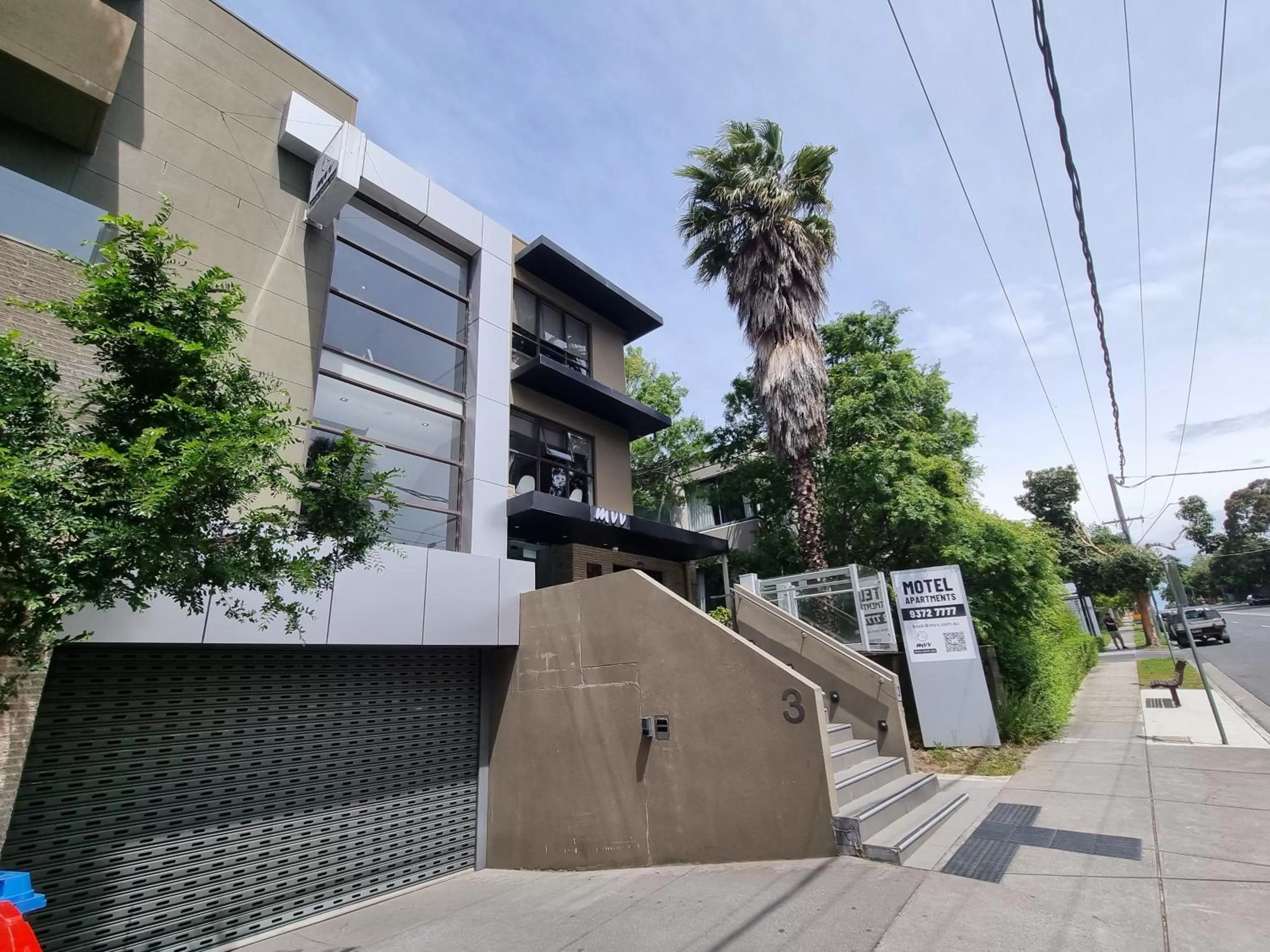 Street view, Property Building in MVV Motel & Comfy Kew Apartments
