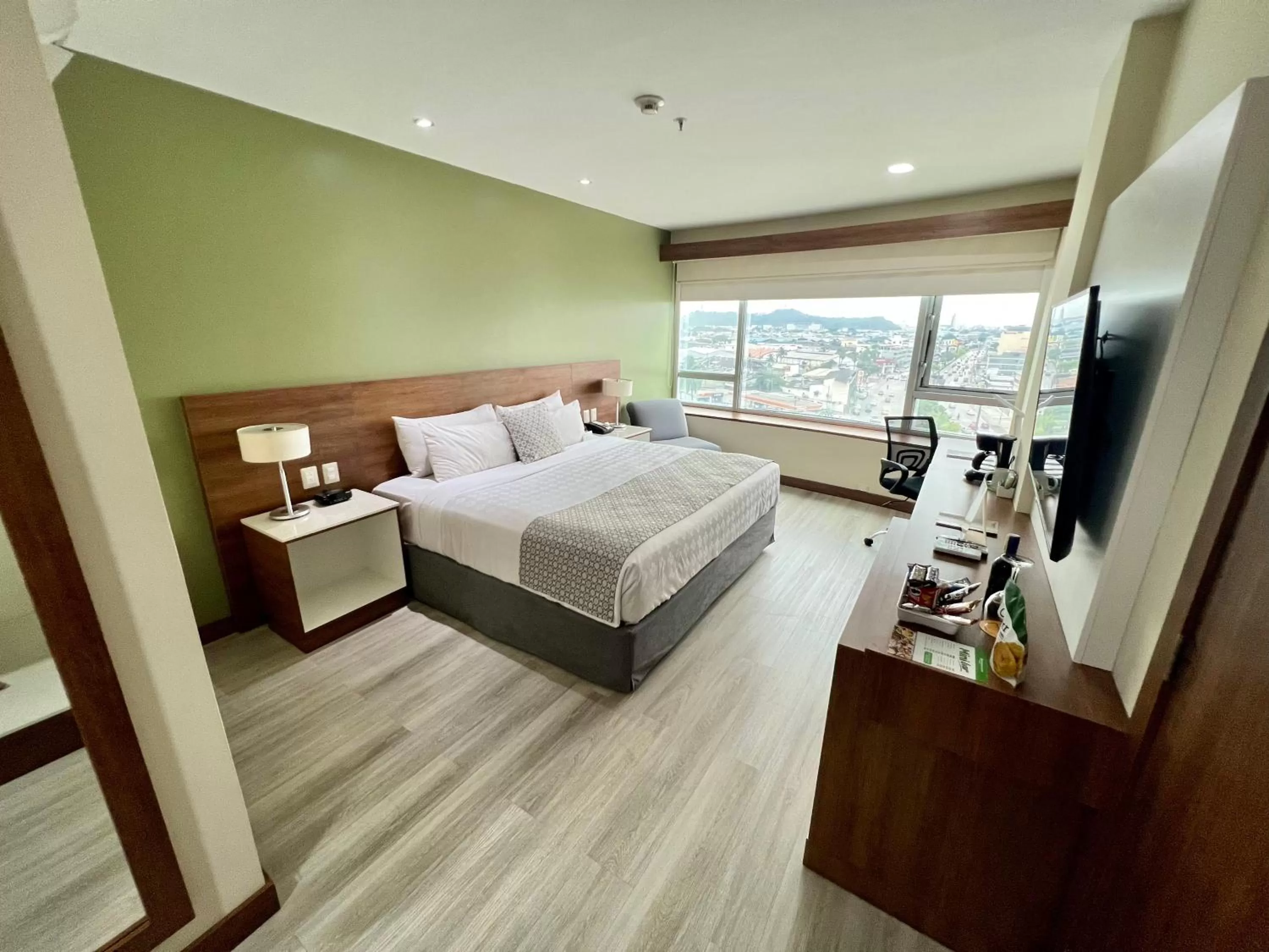Bed in Wyndham Garden Guayaquil