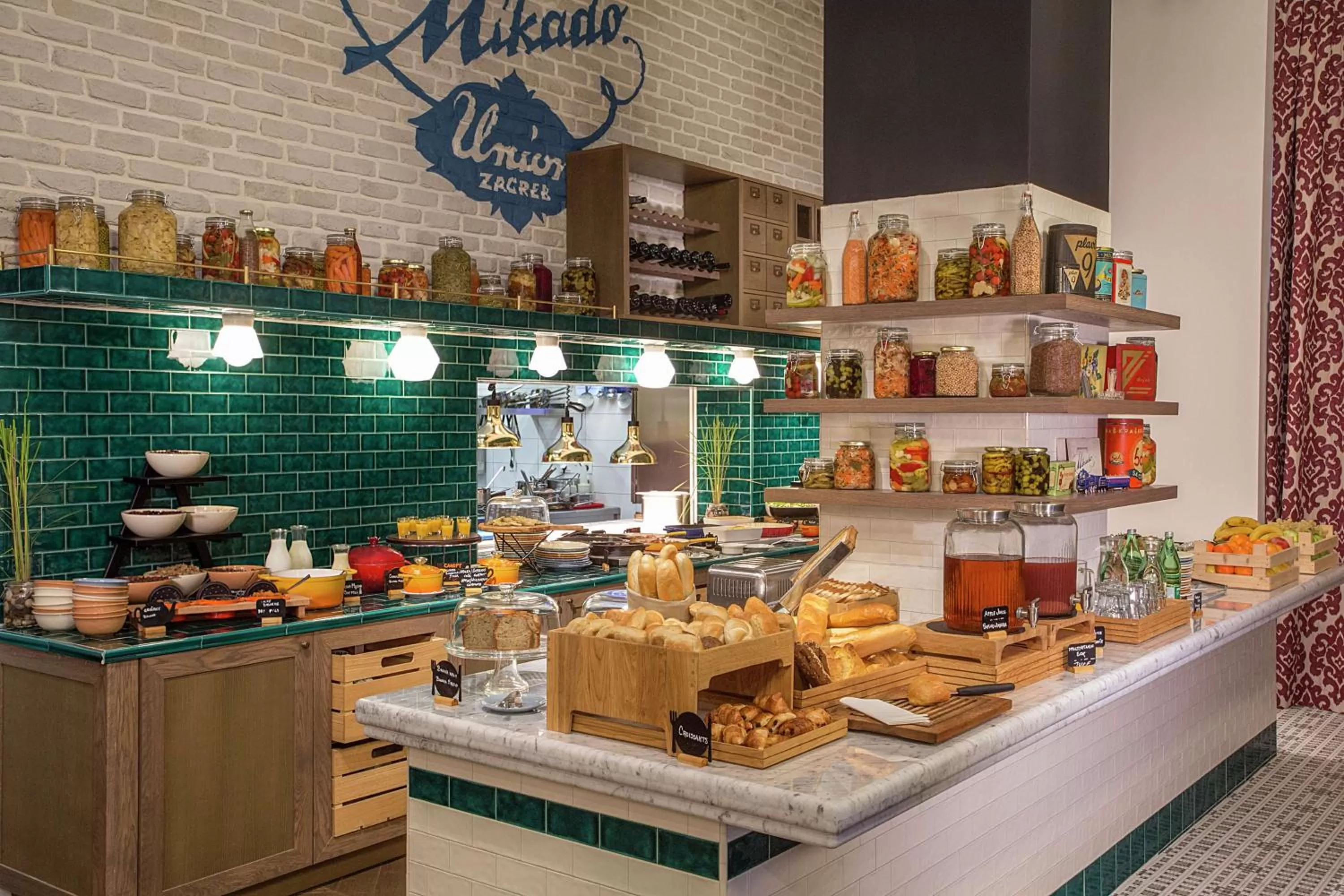 Restaurant/places to eat in Canopy by Hilton Zagreb City Centre