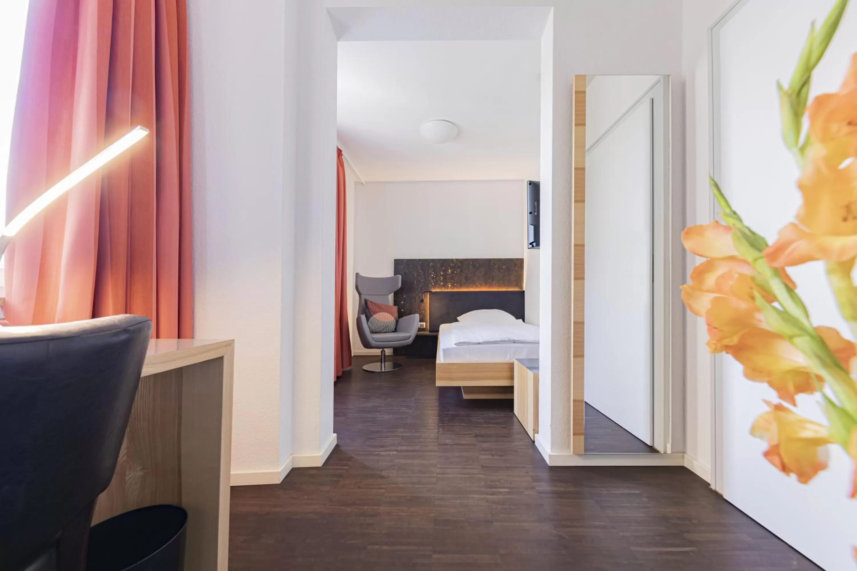 Day, Bed in Dom Hotel