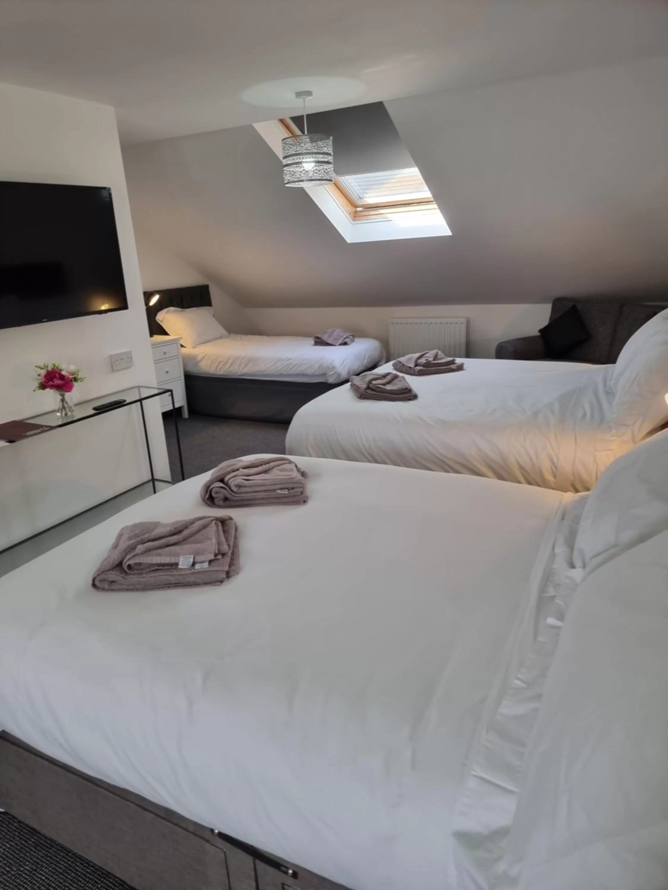 Photo of the whole room, Bed in Langley House Hotel