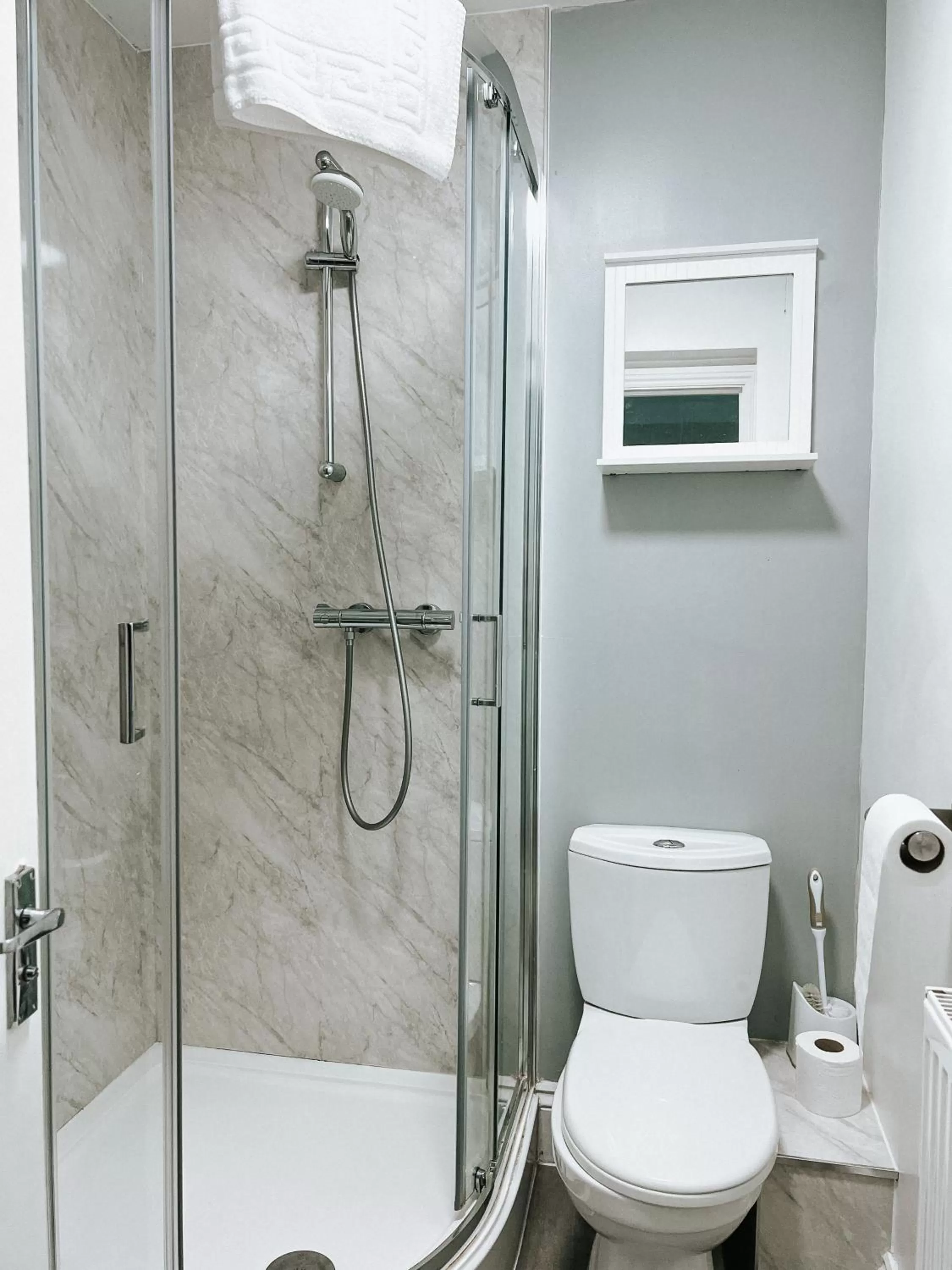 Bathroom in The Red Lion Inn