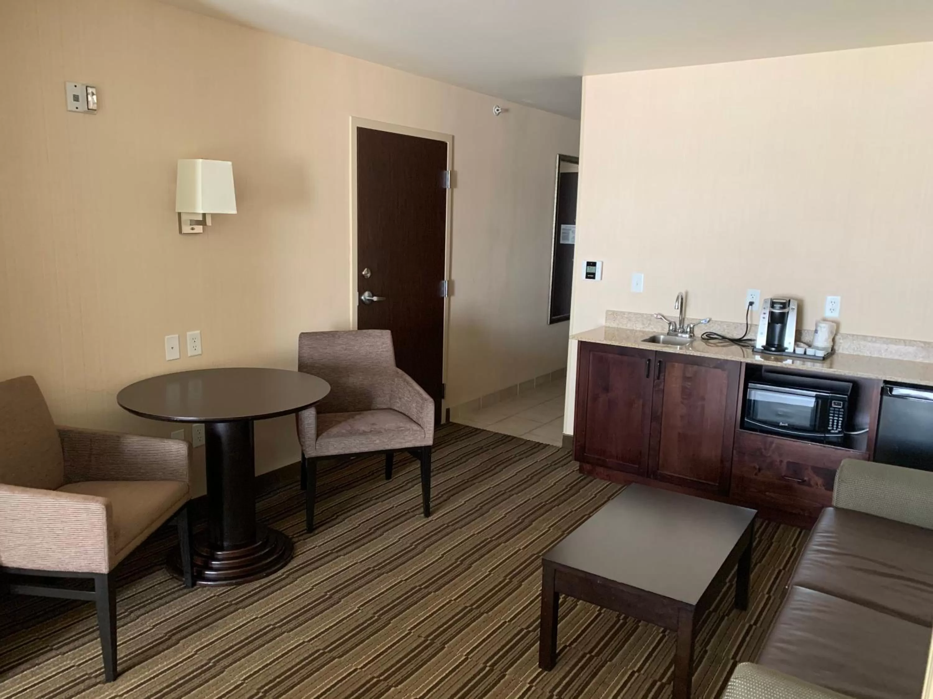 Seating area in Holiday Inn Express Hotel Twin Falls by IHG