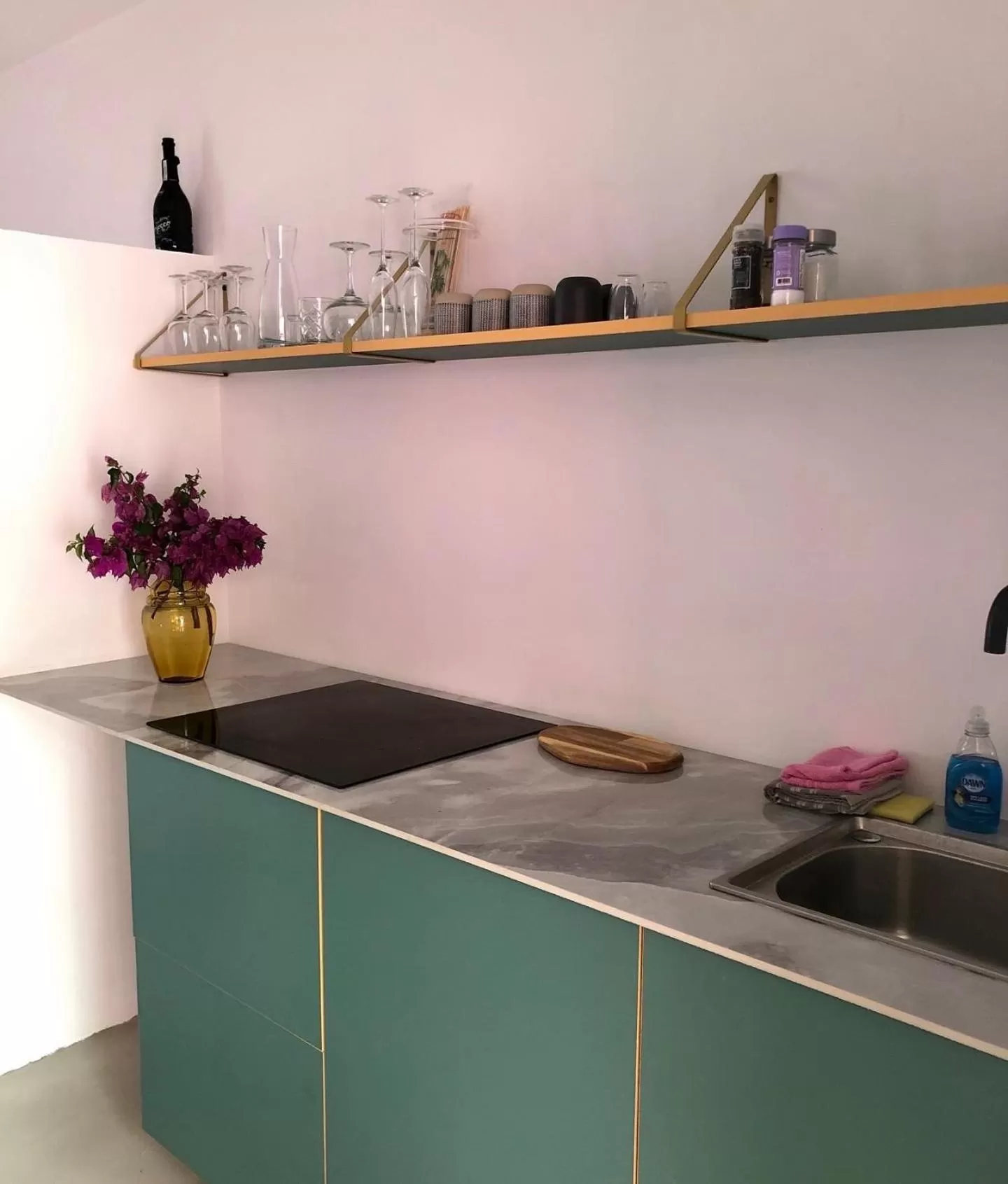 Kitchen or kitchenette, Kitchen/Kitchenette in THUISHAVEN boutique mini-resort - fantastic garden and large pool - adults only