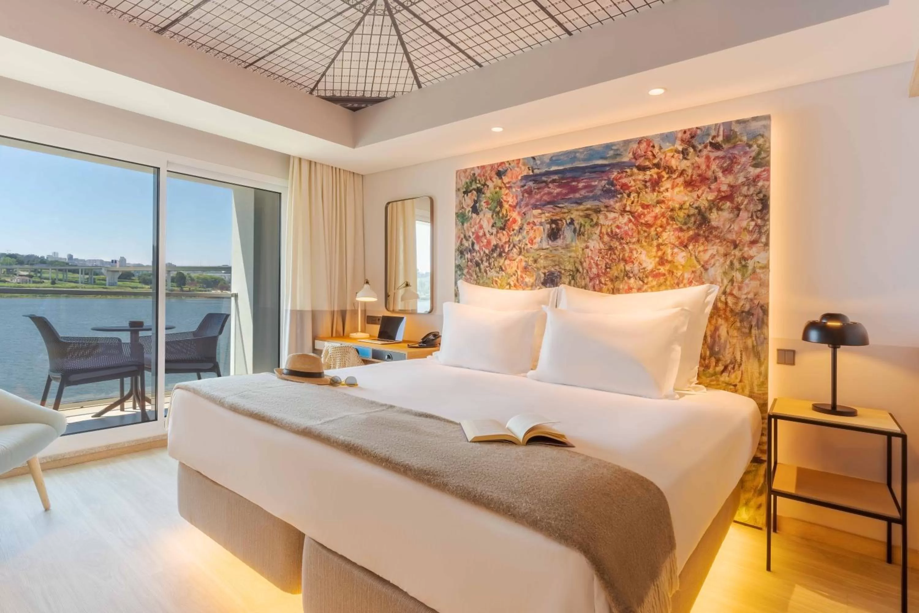 Bed in Pestana Douro Riverside - Preferred Hotels & Resorts, Lifestyle