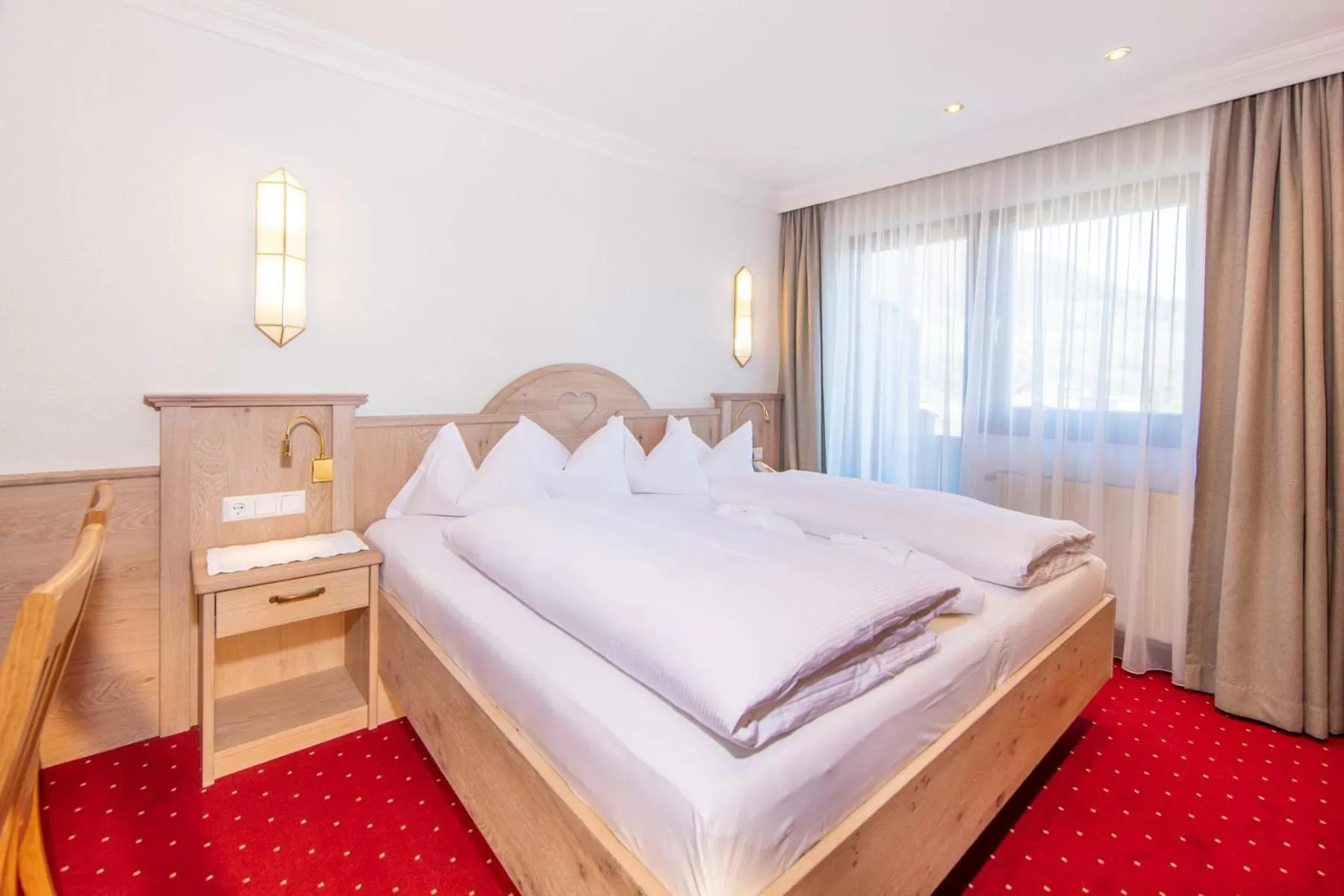 Photo of the whole room, Bed in Hotel Serles