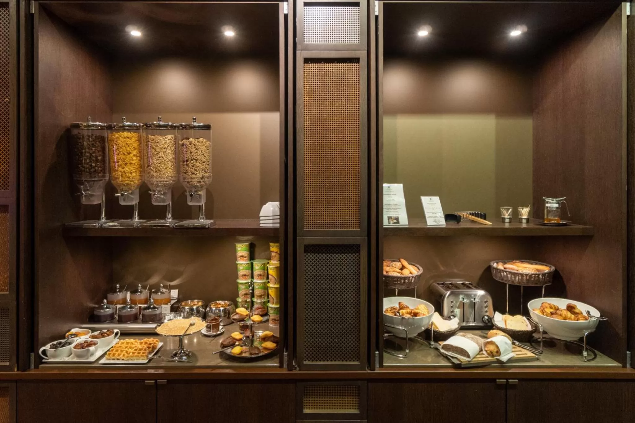 Breakfast in Hotel Villa Saxe Eiffel