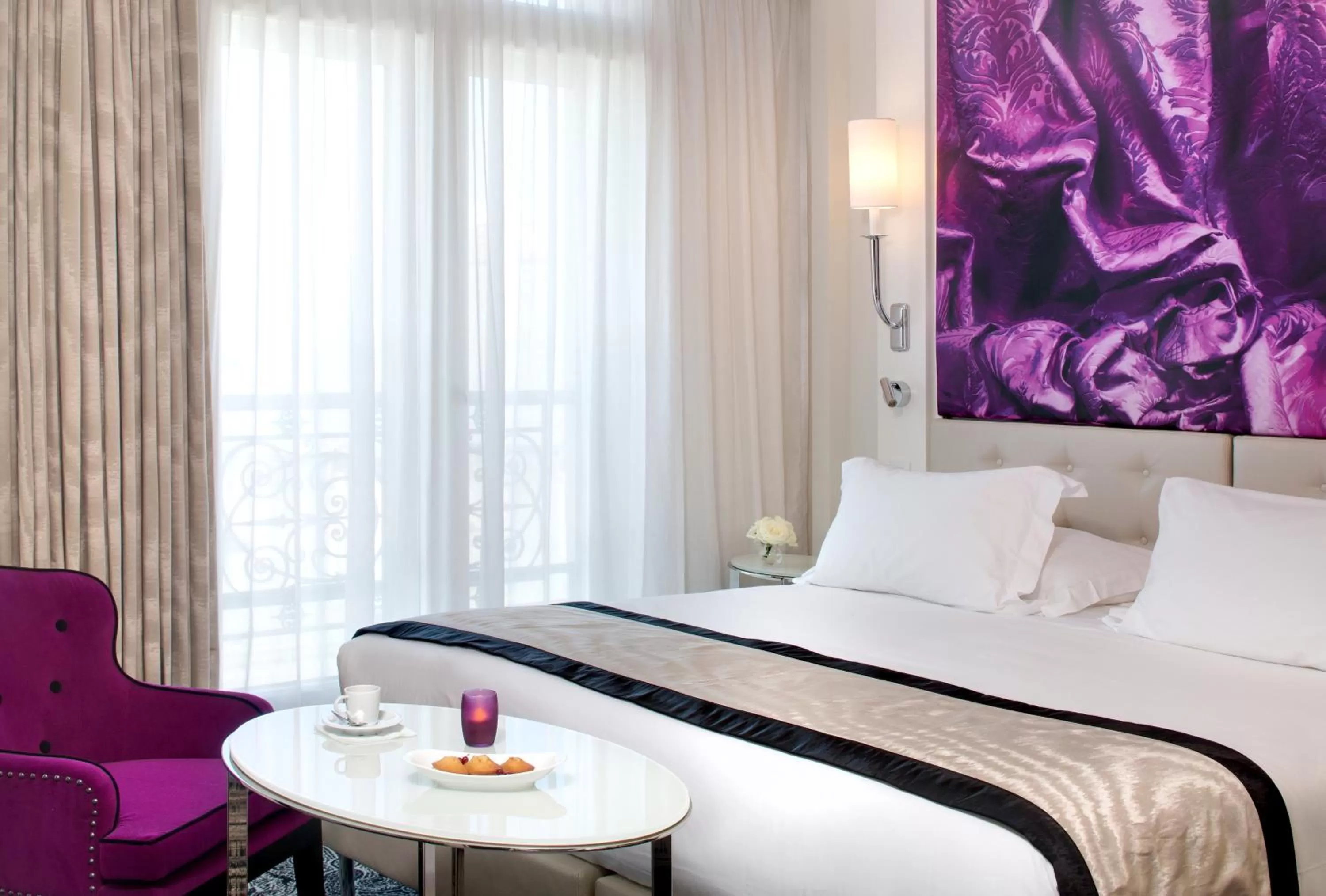 Bed in La Villa Haussmann