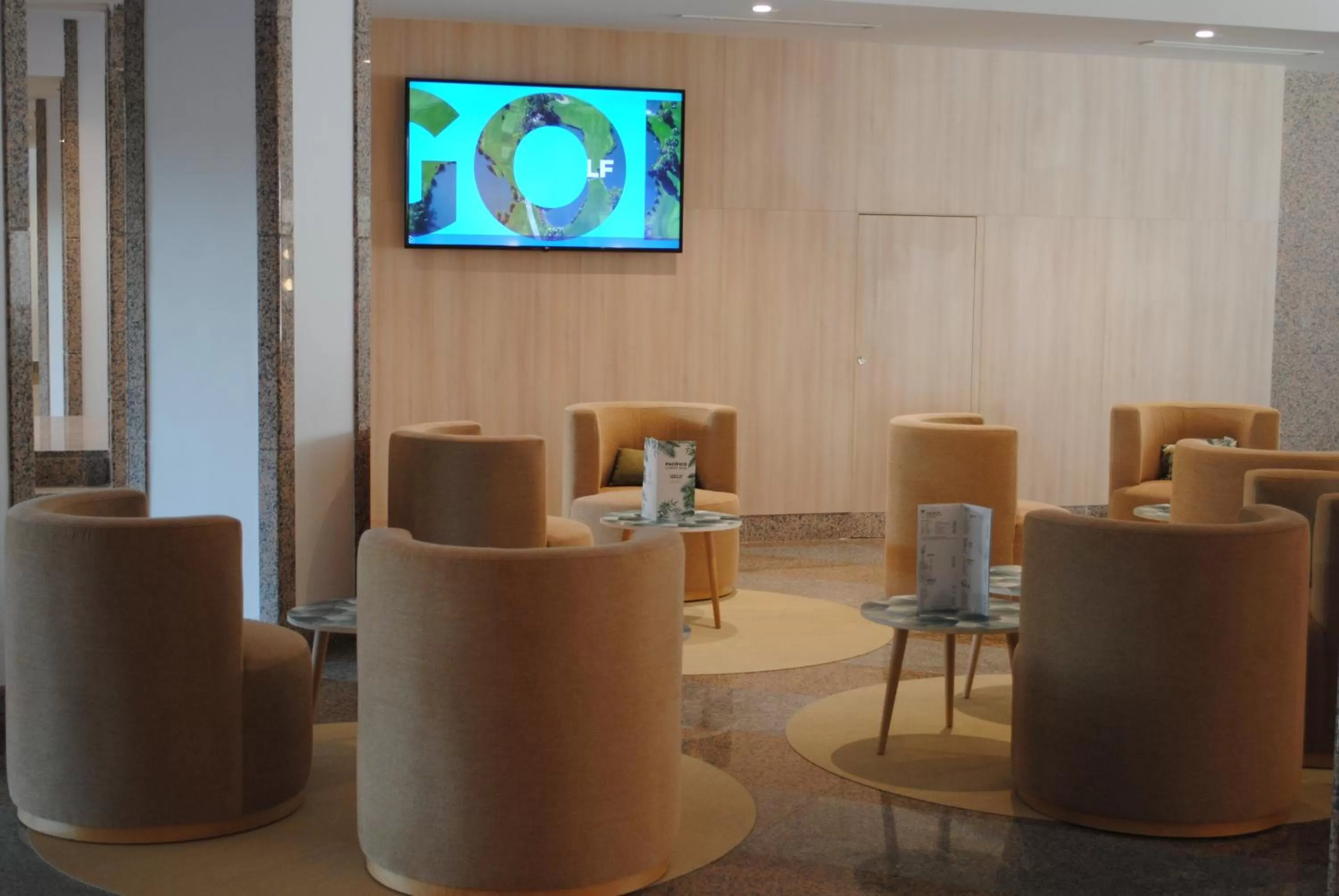 Seating area in Gara Suites Golf & Spa