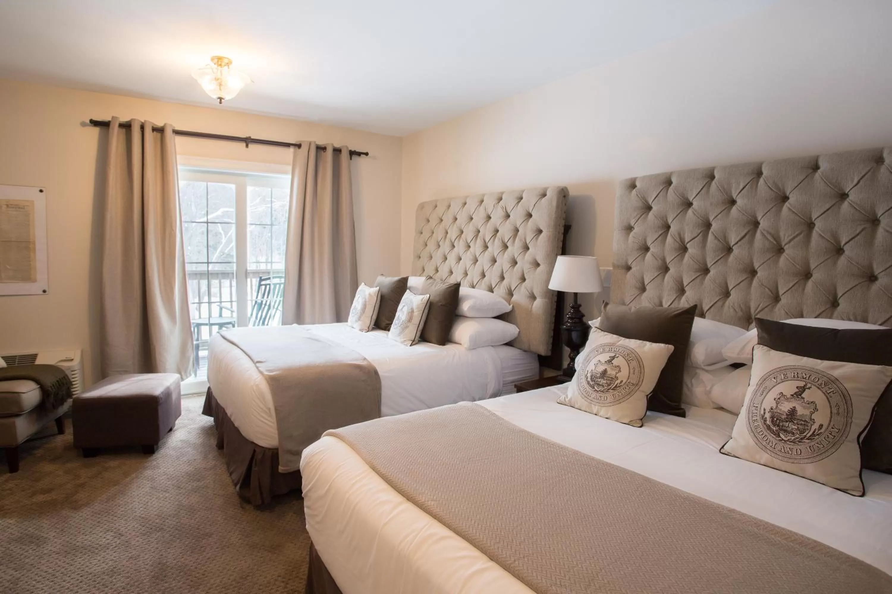 Bedroom, Bed in 506 On the River Inn Woodstock