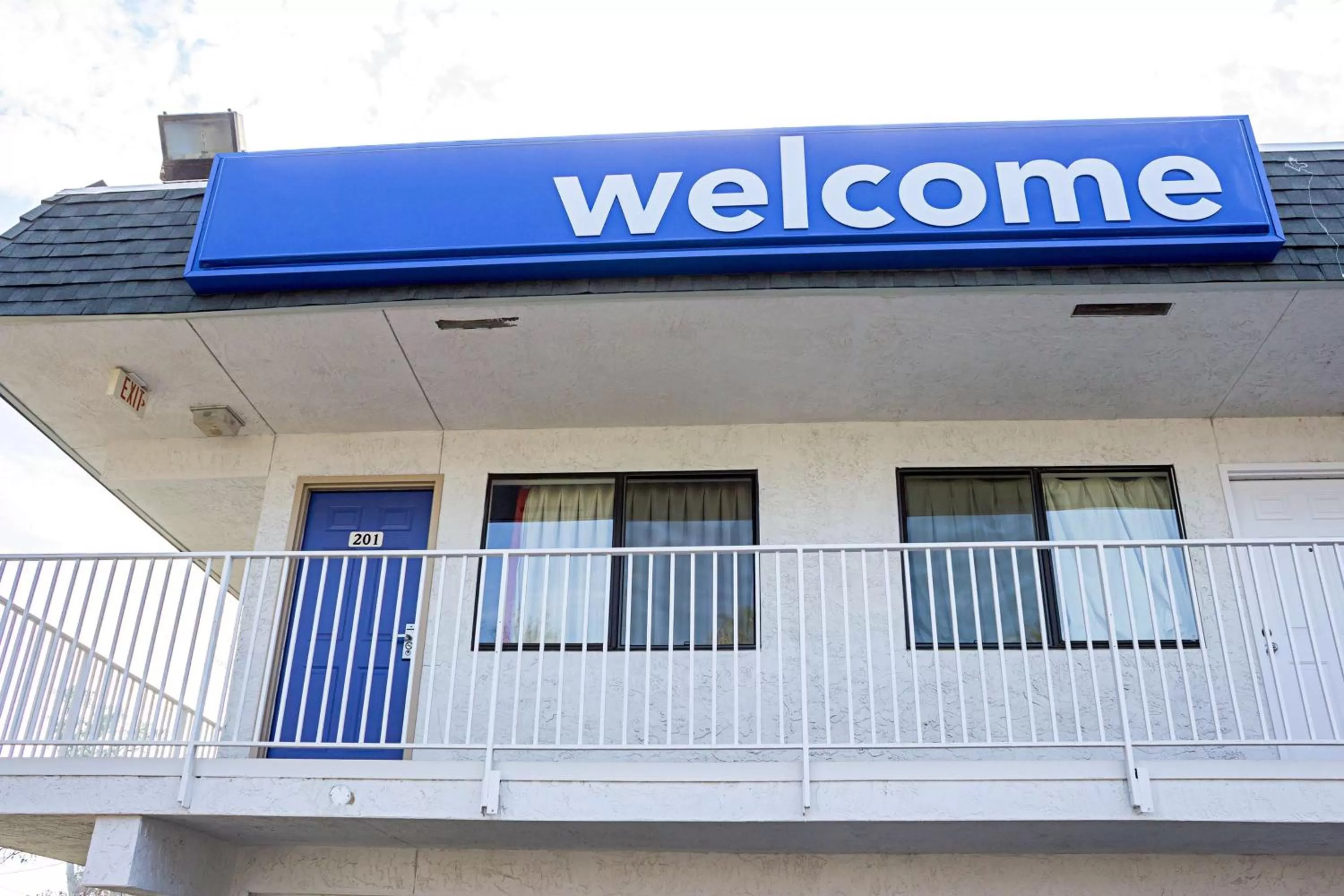 Property building in Motel 6-Porterville, CA
