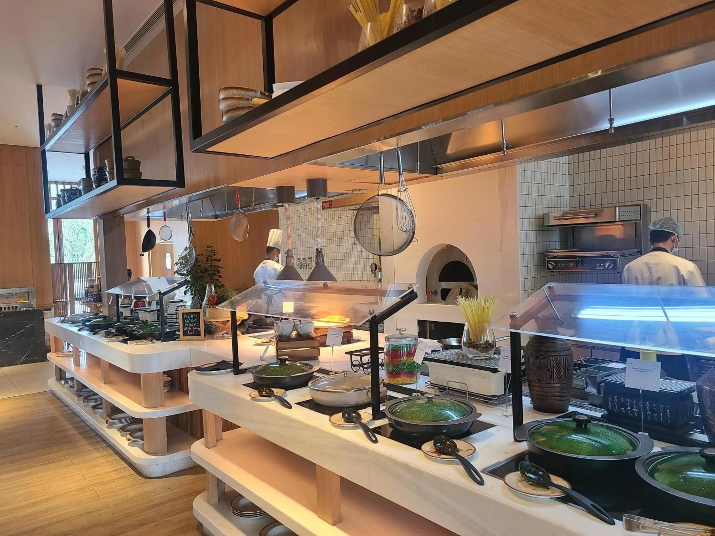 Restaurant/places to eat in Novotel Hyderabad Airport