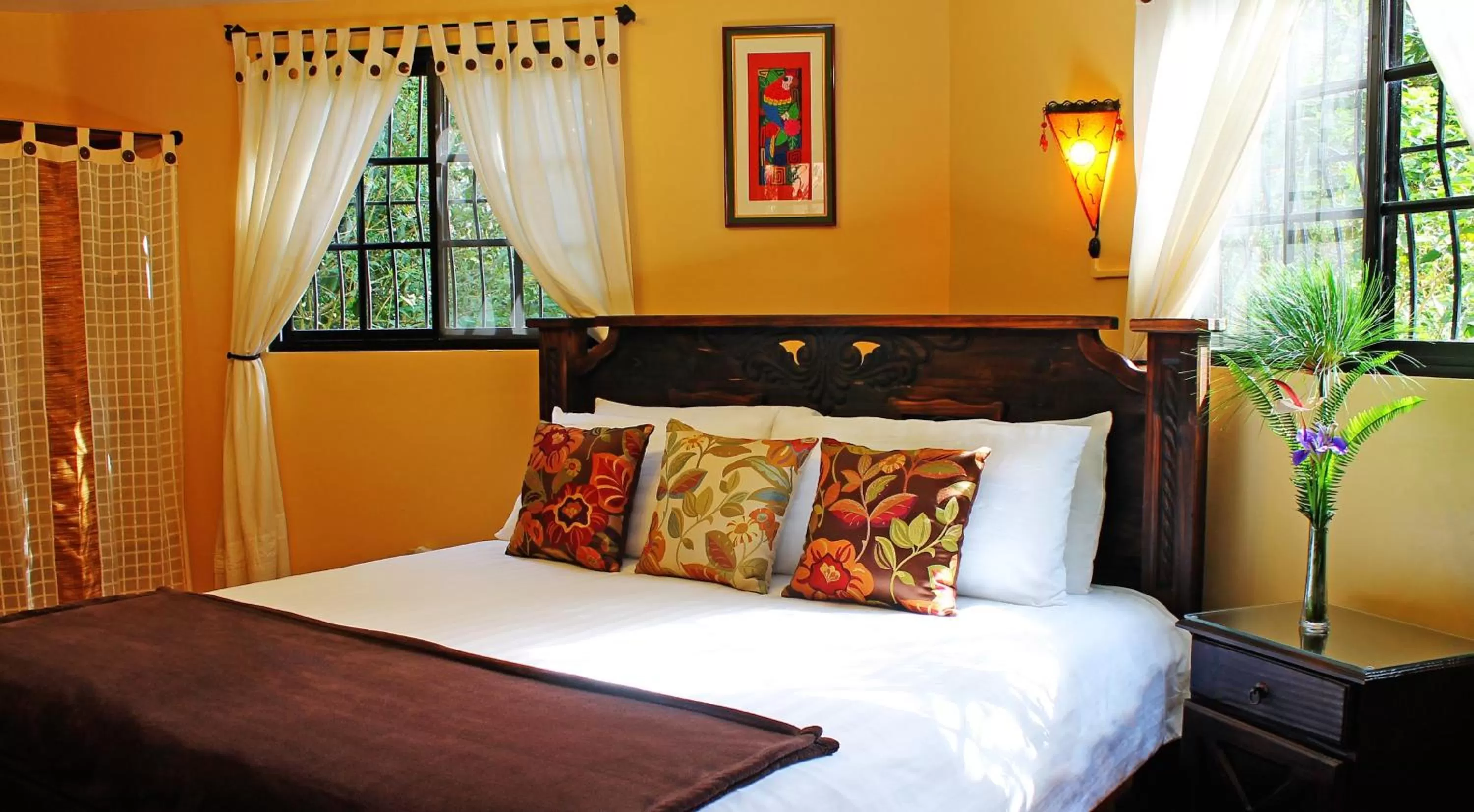 Standard Queen Bed + Single Bed in Boquete Garden Inn