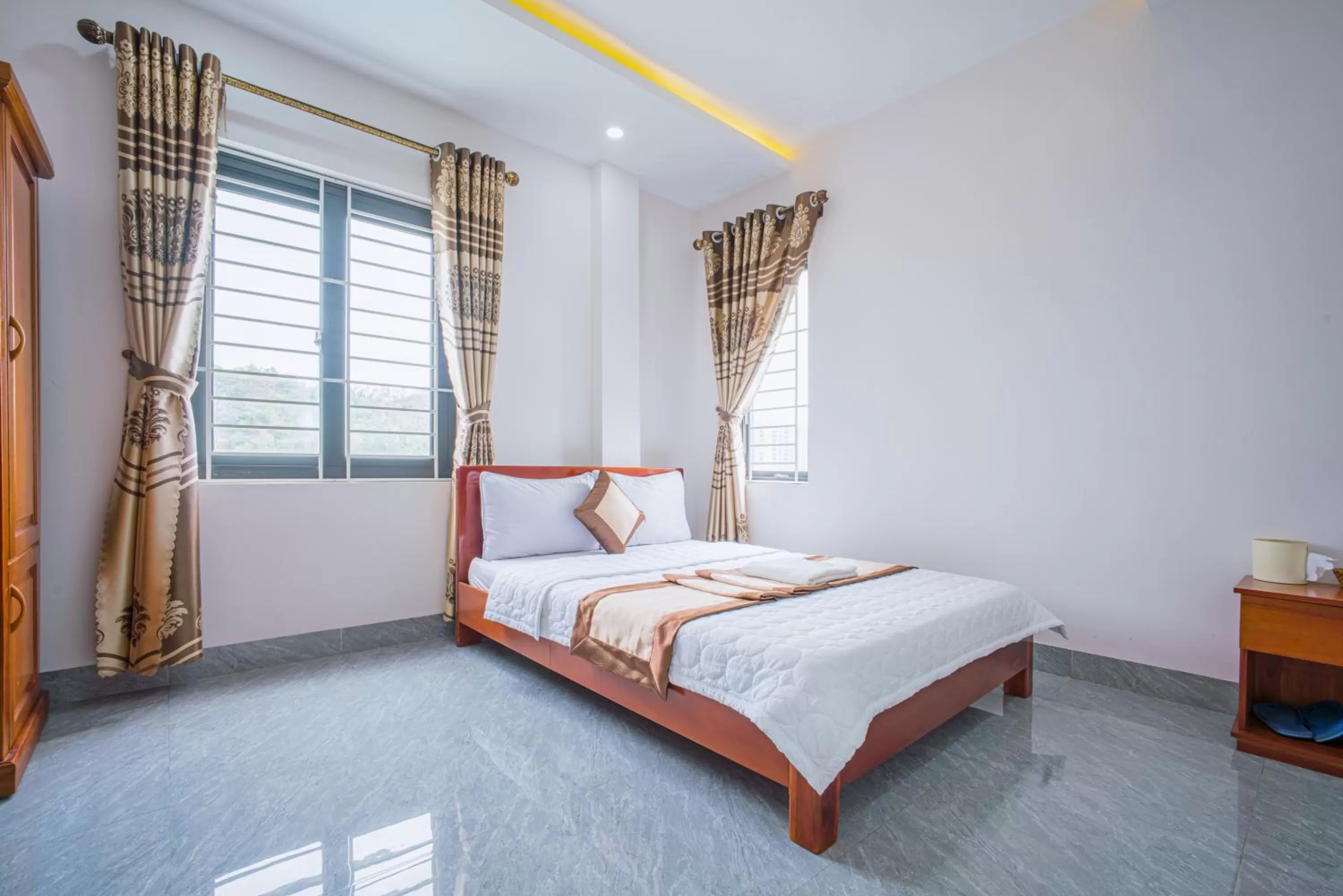 Photo of the whole room, Bed in Phú Xuân Hotel