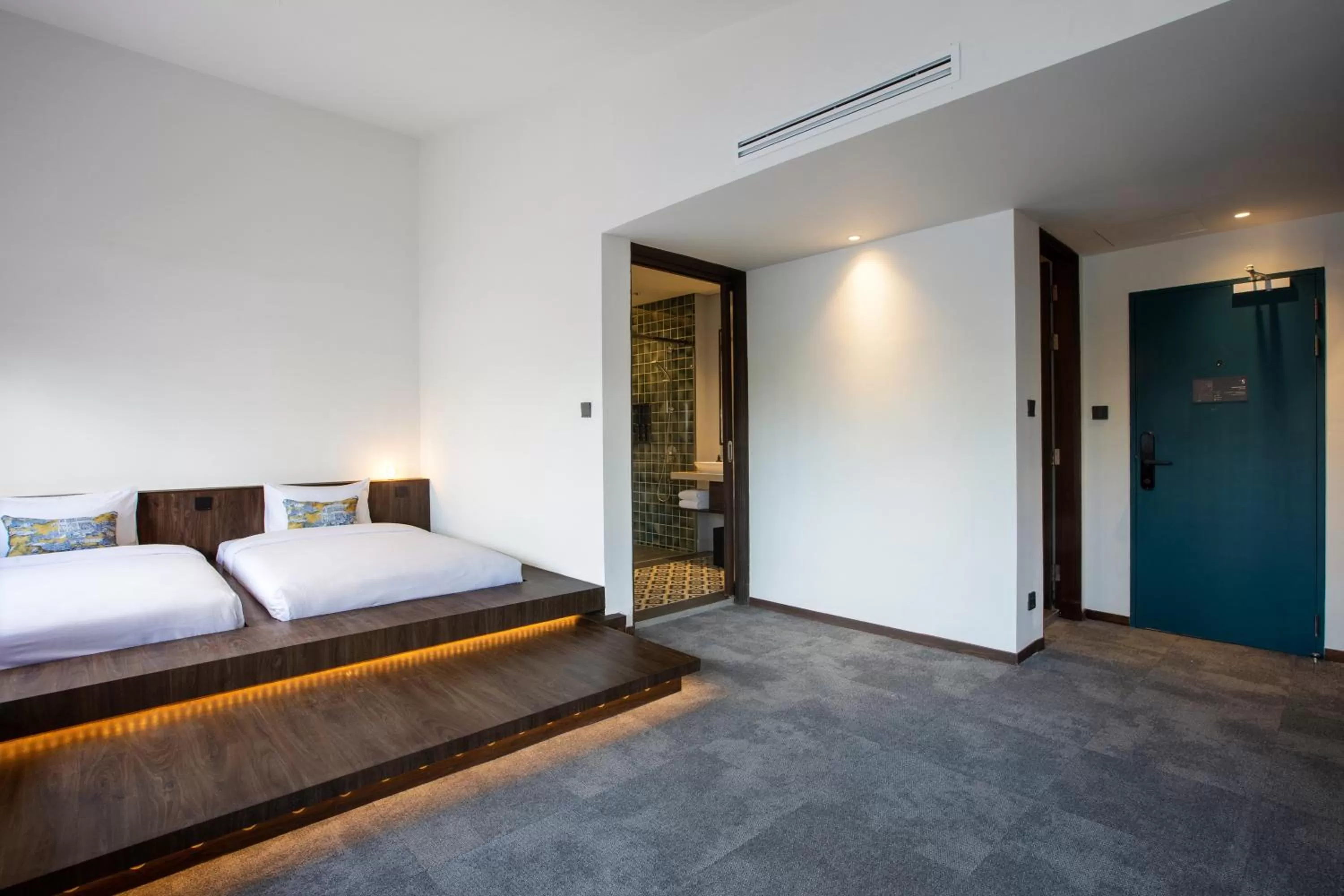 Photo of the whole room, Bed in Beanstalk Bangkok