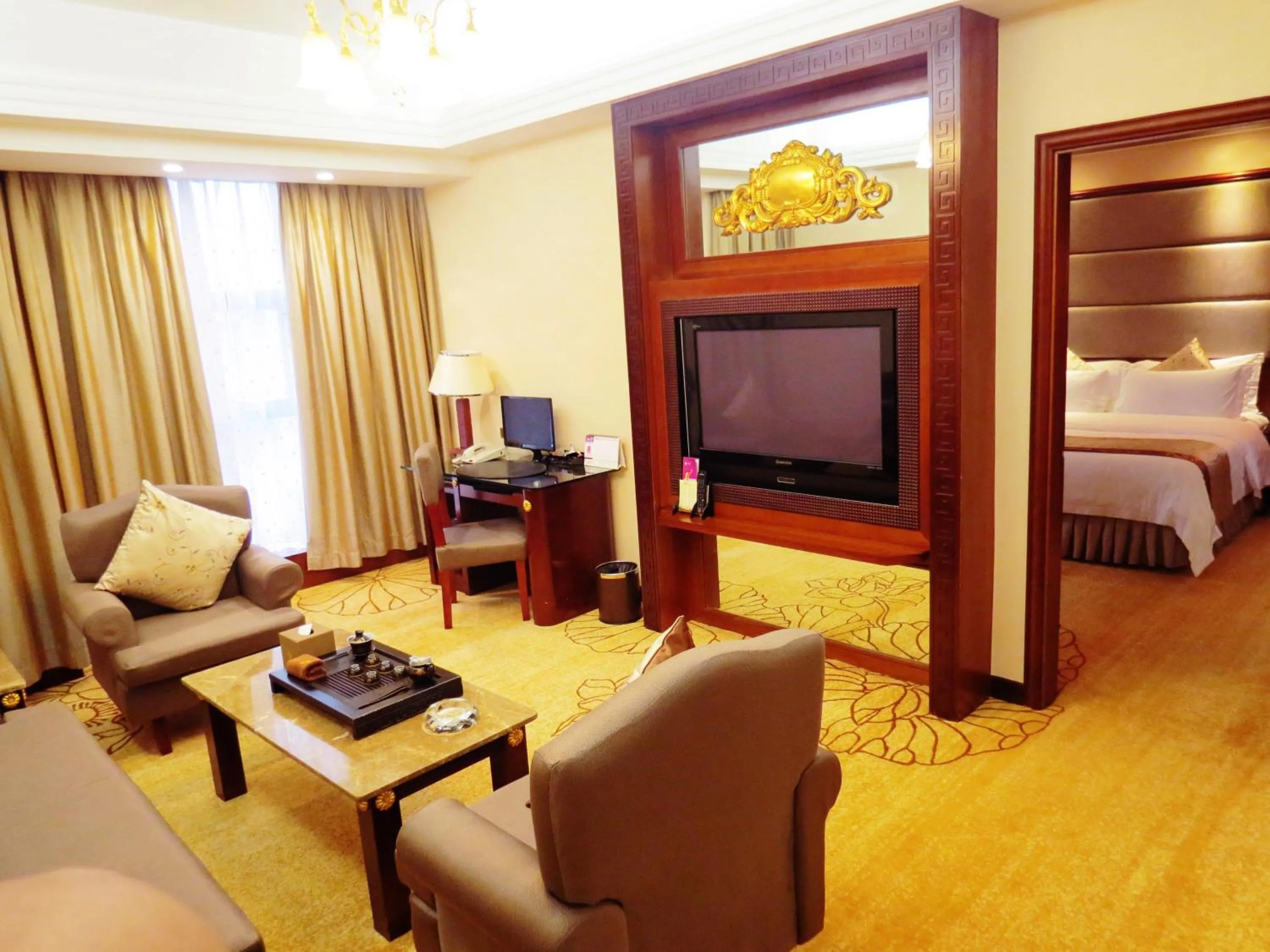 River view, Bed in Rongjiang Hotel