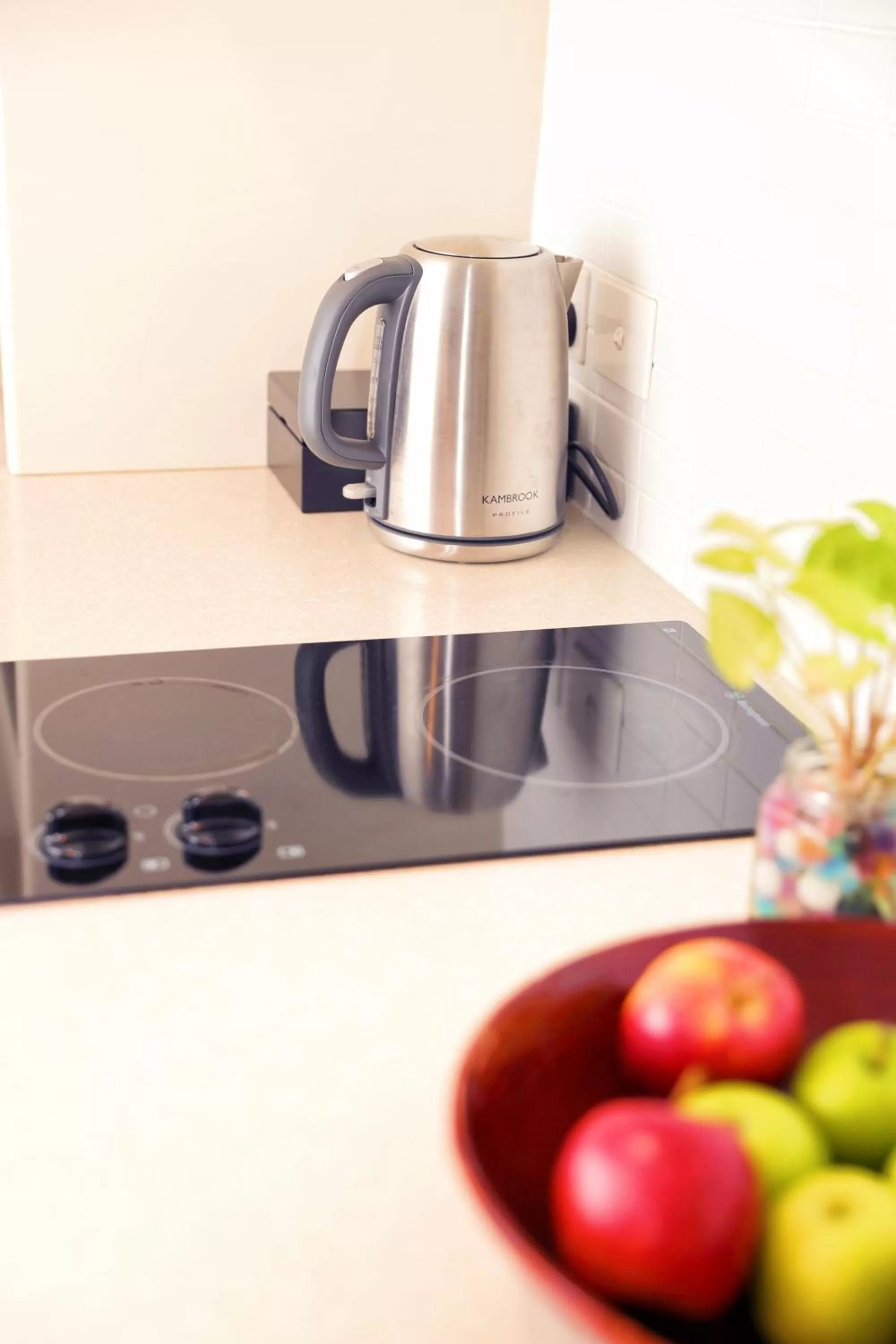 Kitchen or kitchenette in Bunbury Hotel Koombana Bay