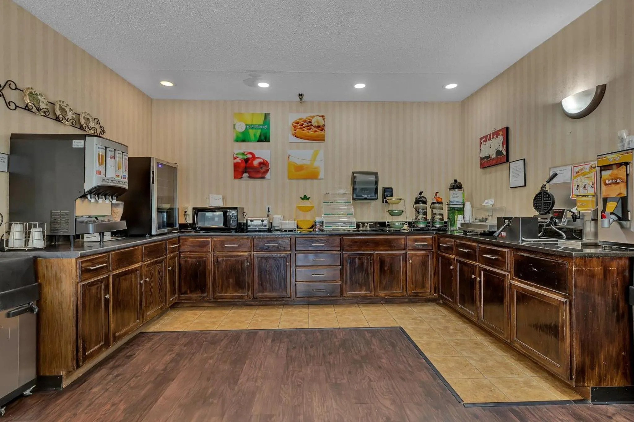 Breakfast in Quality Inn Bemidji