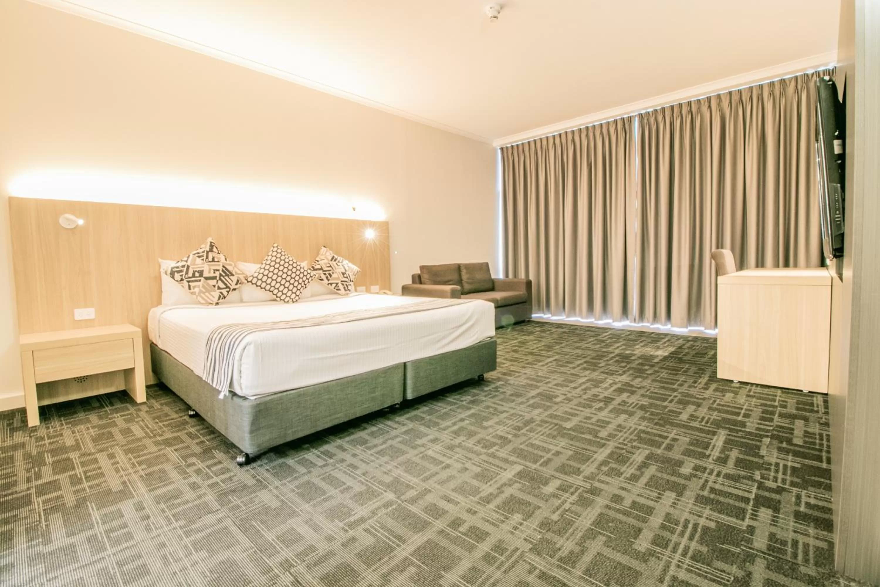 Bed in Absolute Beachfront Opal Cove Resort