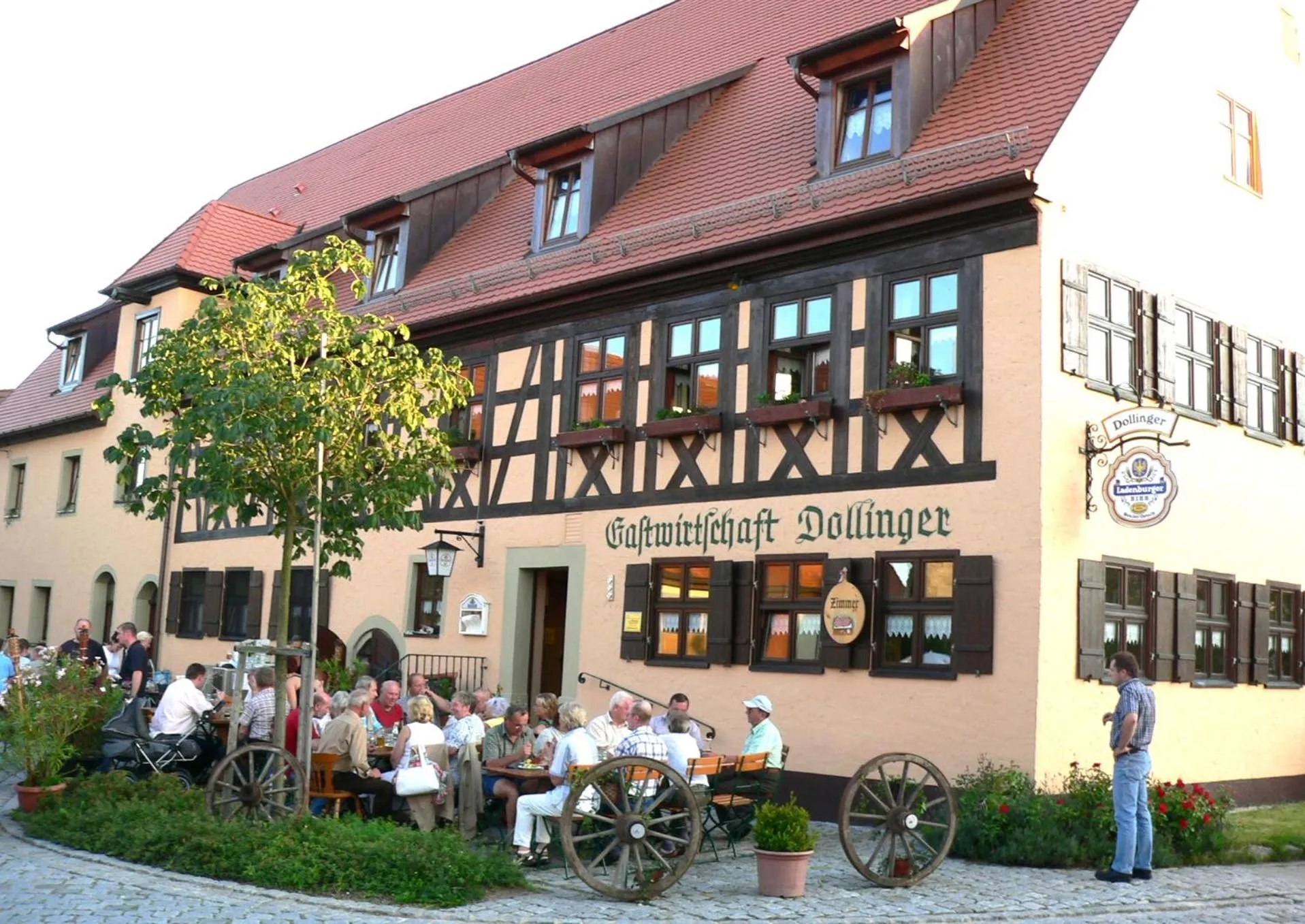Property building in Gasthaus Dollinger
