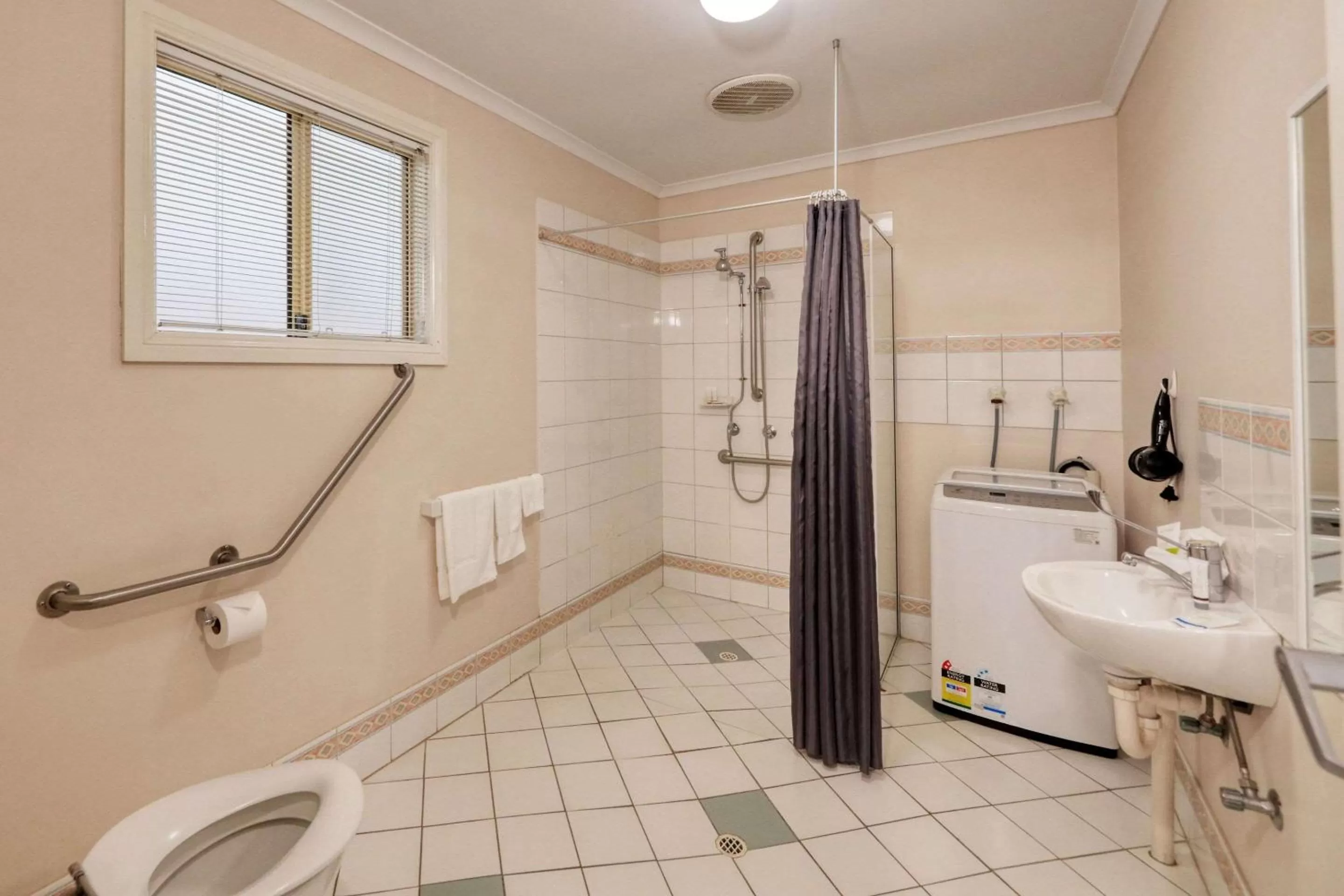 Bedroom in Comfort Inn Crystal Broken Hill