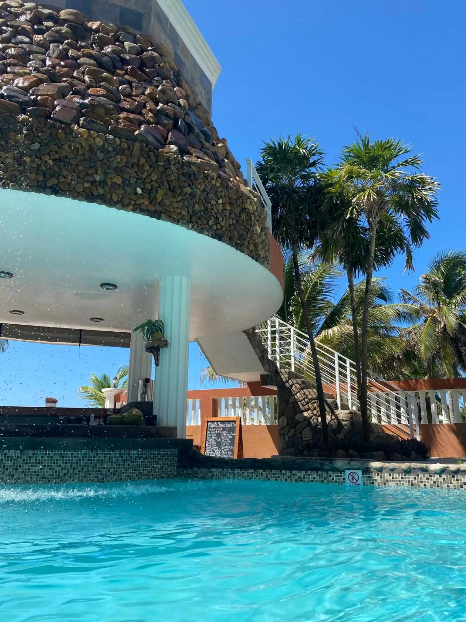 Lounge or bar in Lighthouse Beach Villas