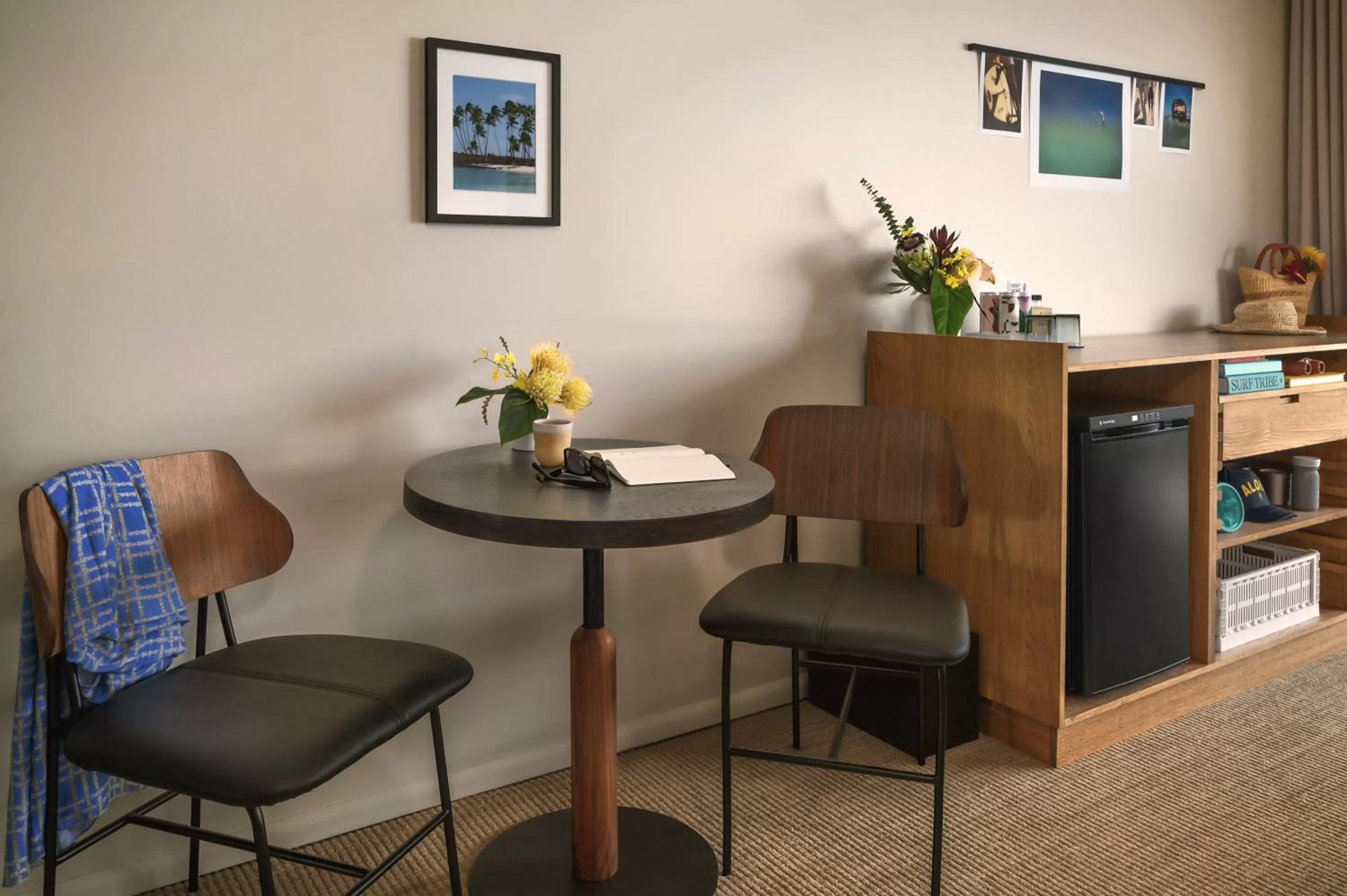 Photo of the whole room in PACIFIC 19 Kona