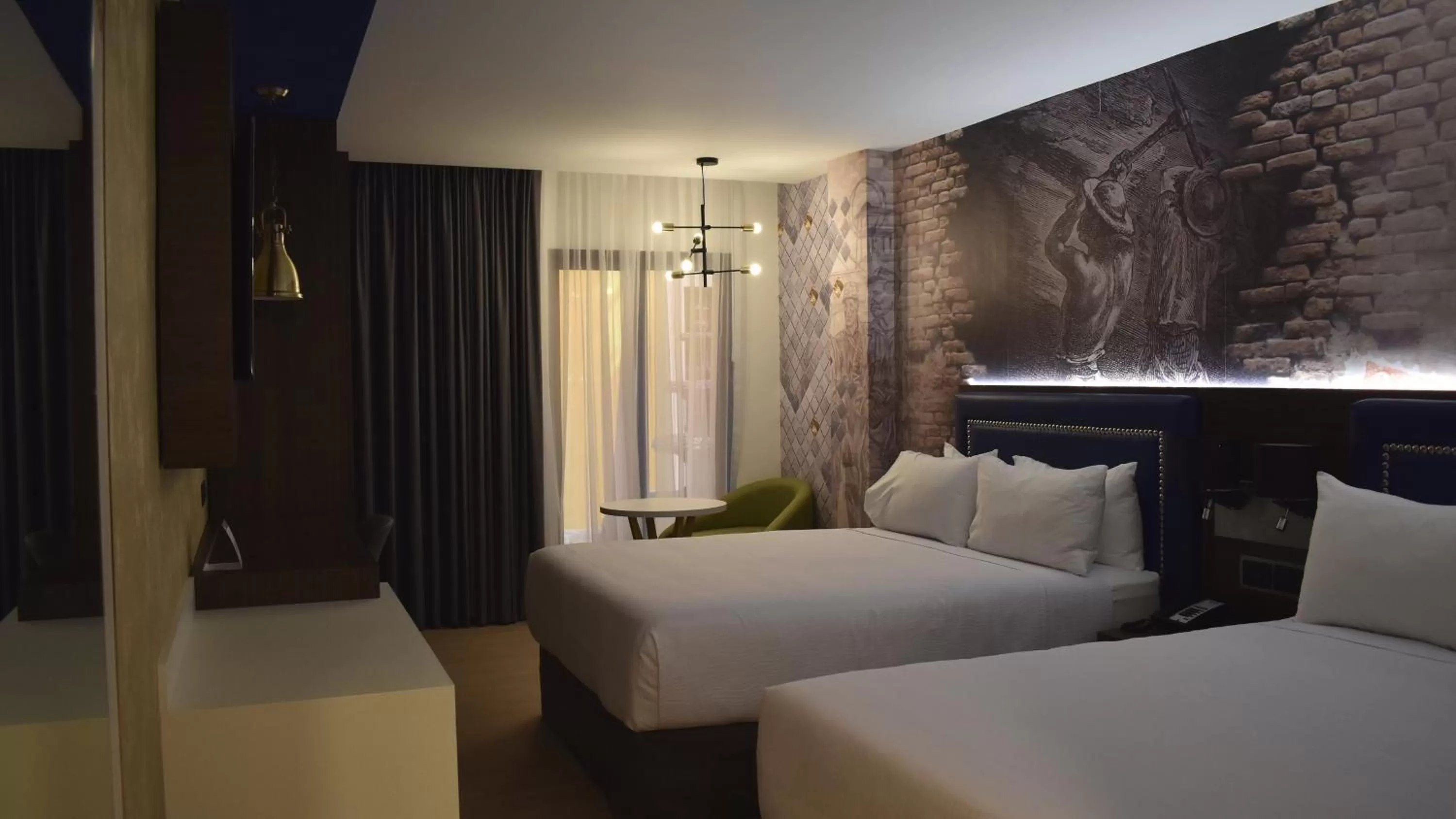 Photo of the whole room, Bed in Hotel Indigo Guanajuato by IHG