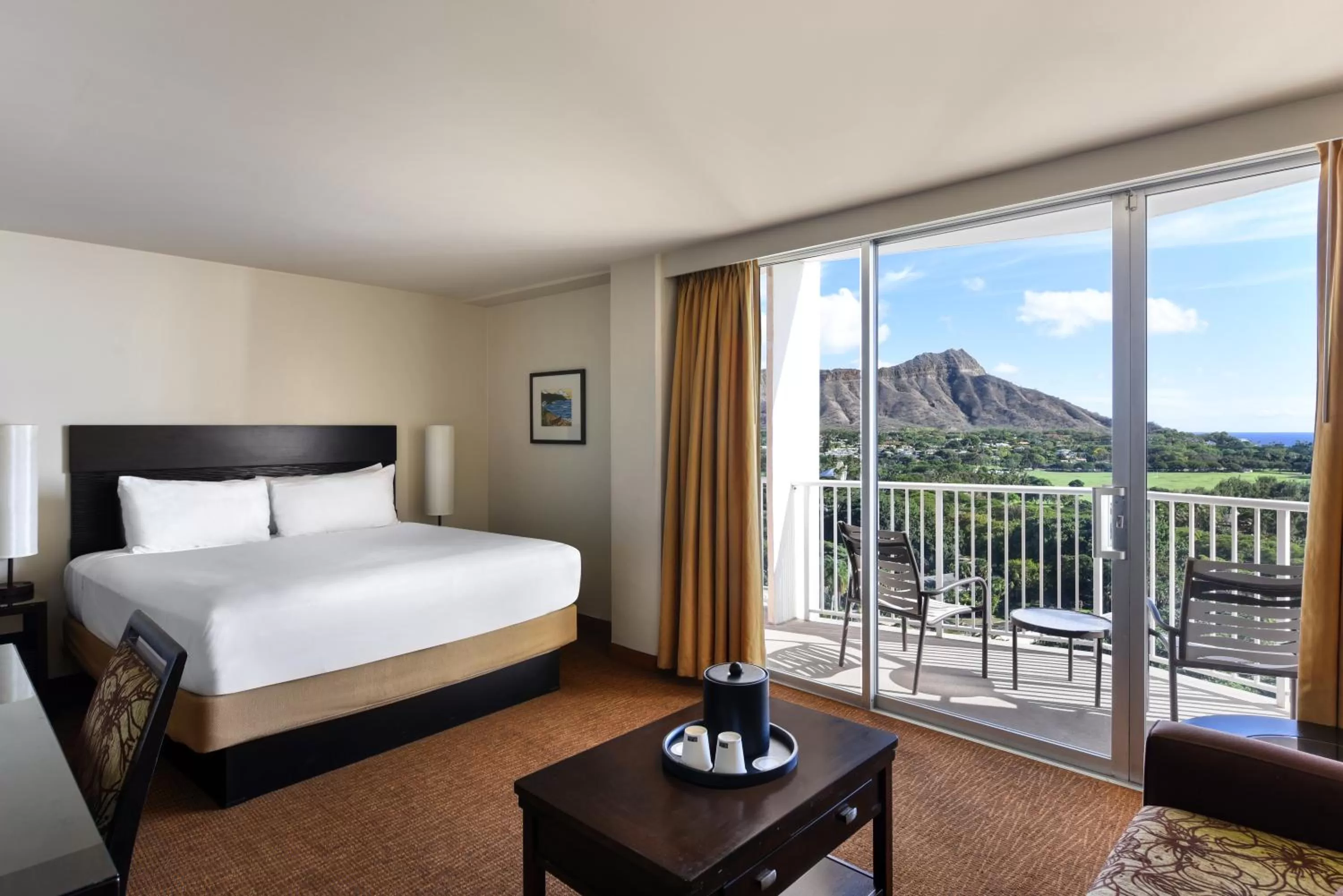 Bed in Park Shore Waikiki