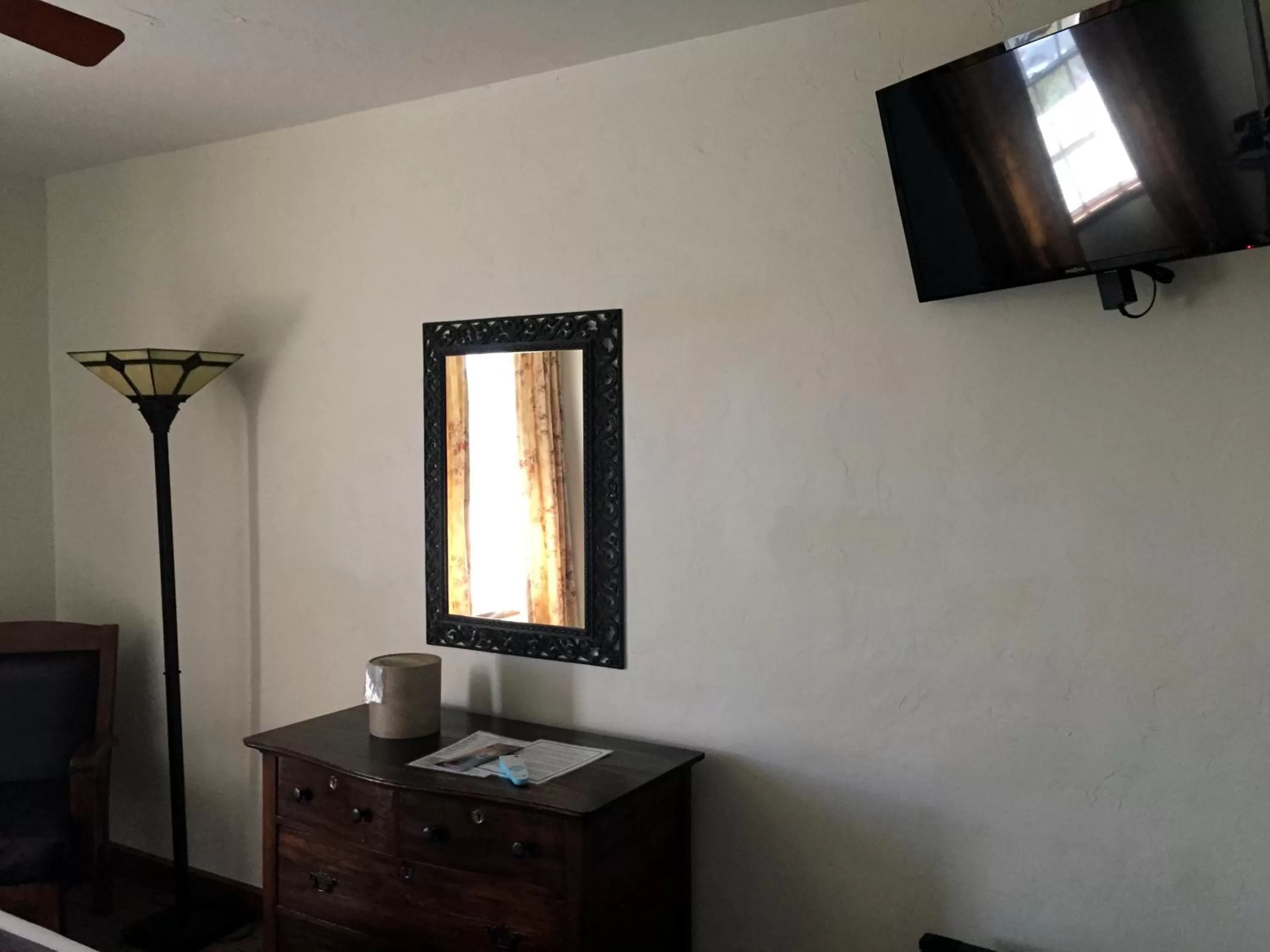 TV and multimedia in Boulder Dam Hotel