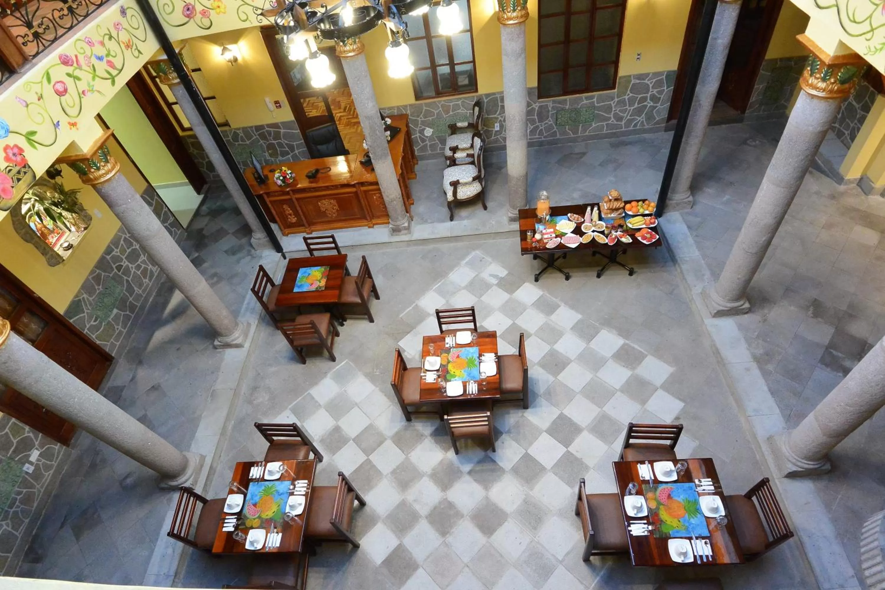 Food and drinks in Hotel La Basílica Quito