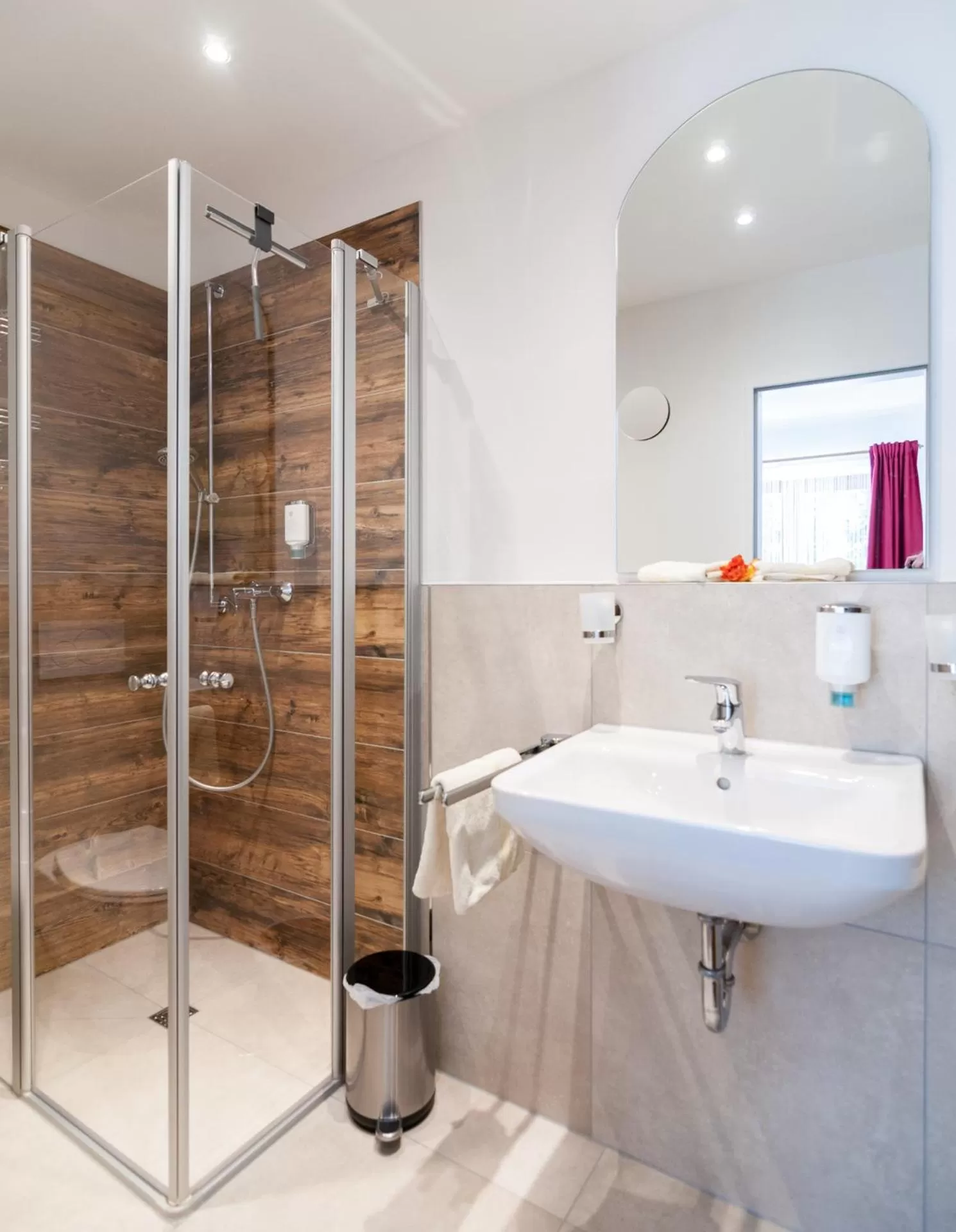 Bathroom in Hotel Effland -Sauna -Pool