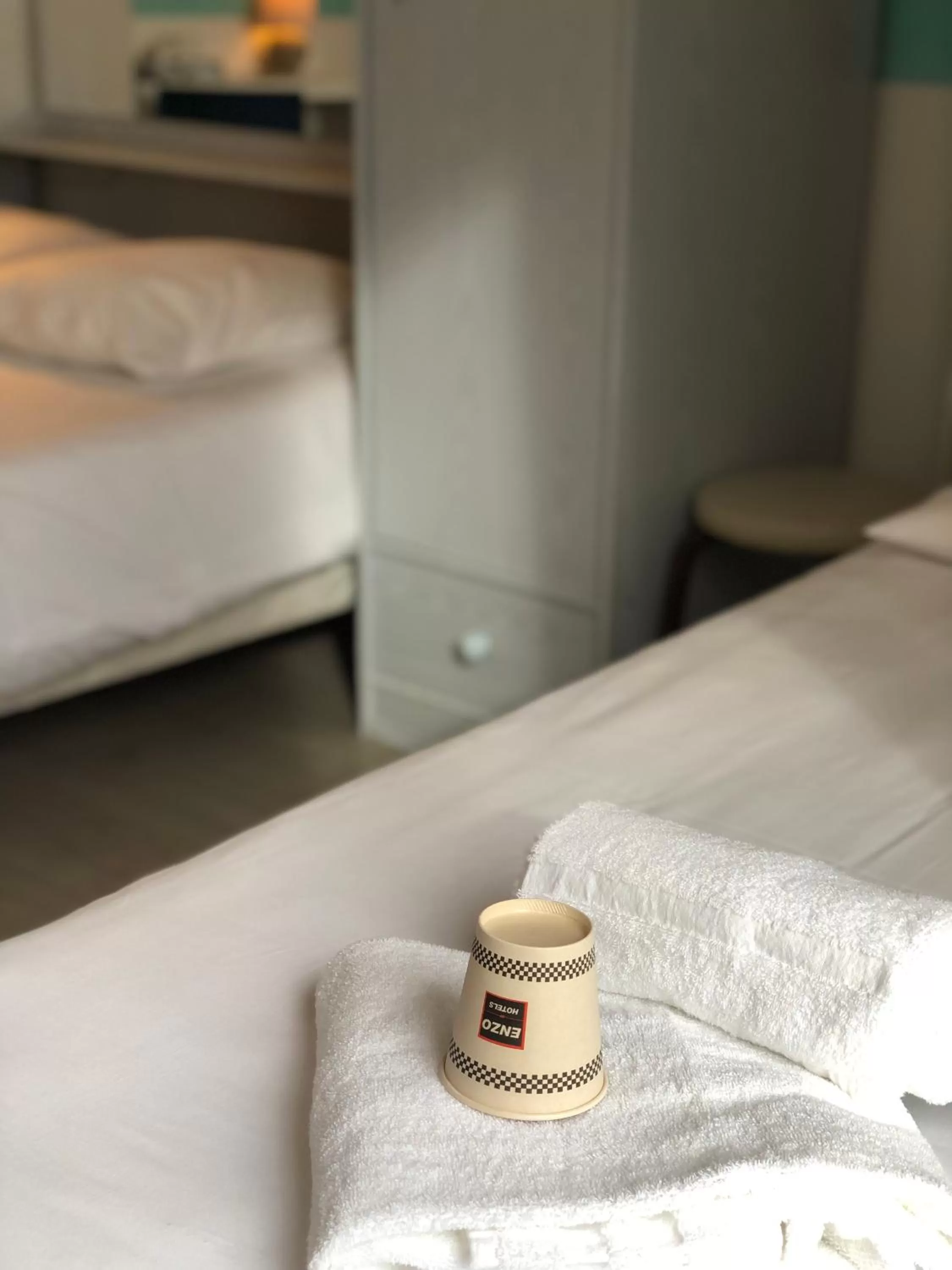 Bed in Enzo Hotels Neufchâteau by Kyriad Direct