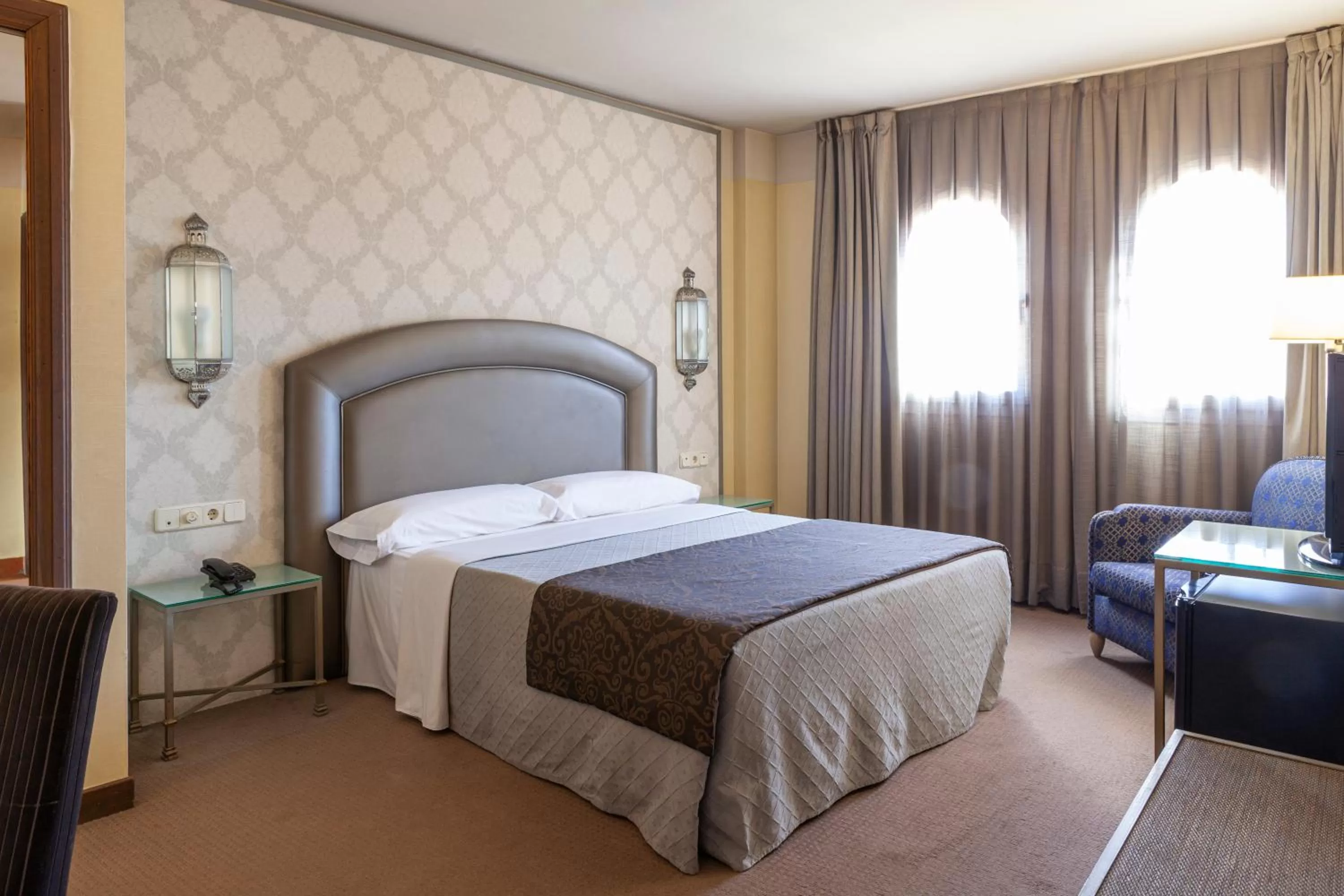 Photo of the whole room, Bed in Hotel Macià Alfaros