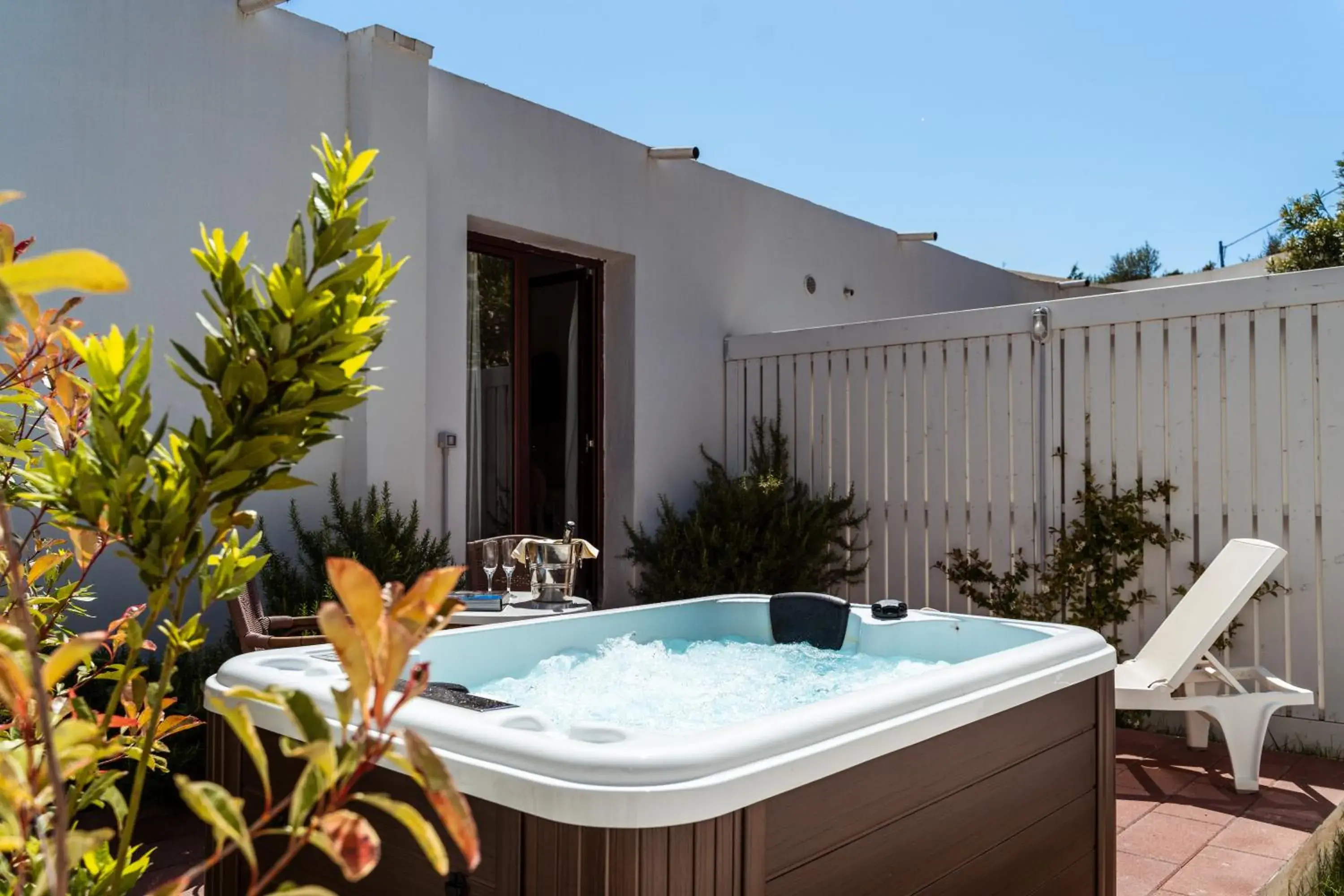 Comfort Double Room with Patio and Jacuzzi in Hotel dP Olbia - Sardinia Comfort Double Room with Patio and Jacuzzi in Hotel dP Olbia - Sardinia