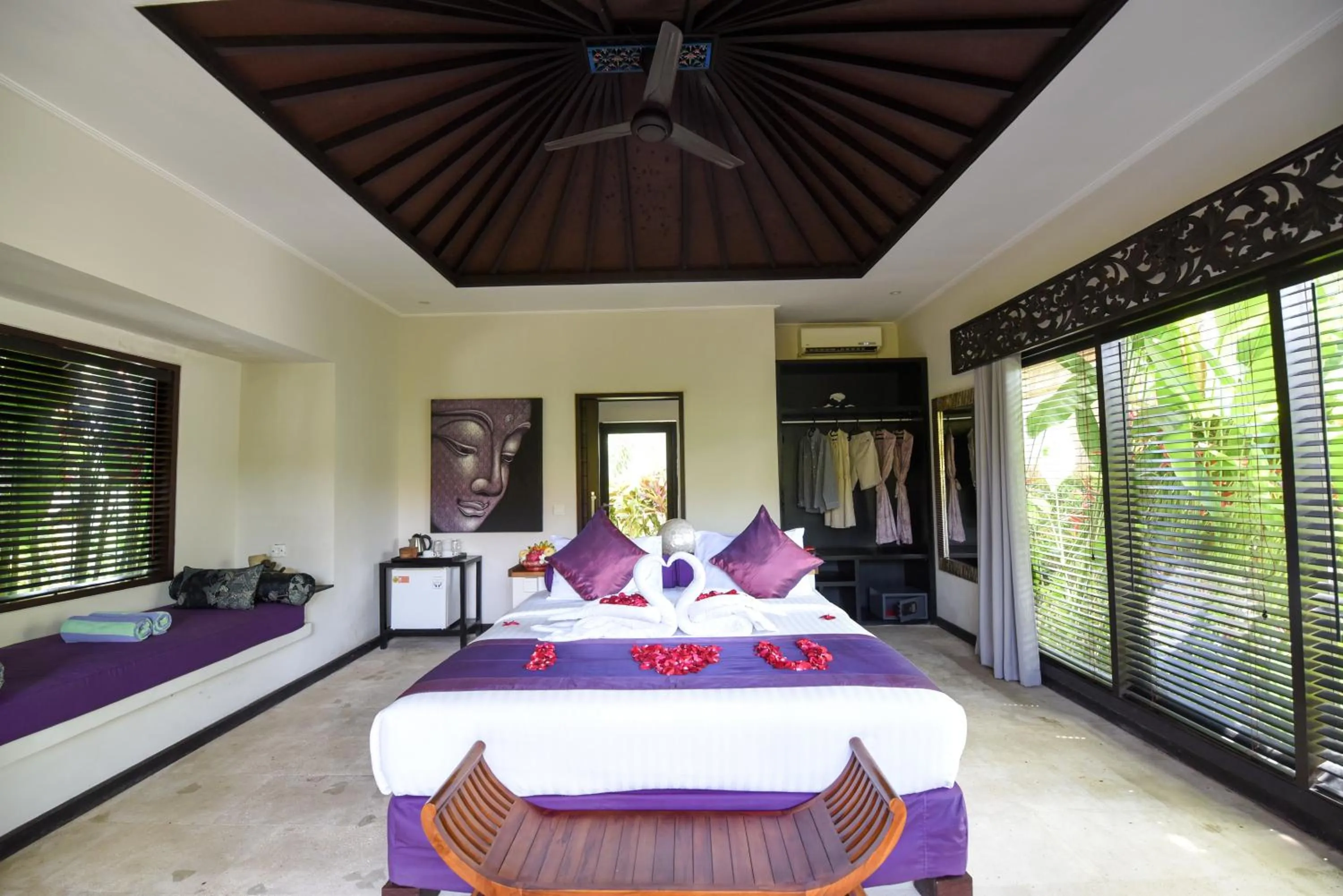 Bed in Katala Suites and Villas