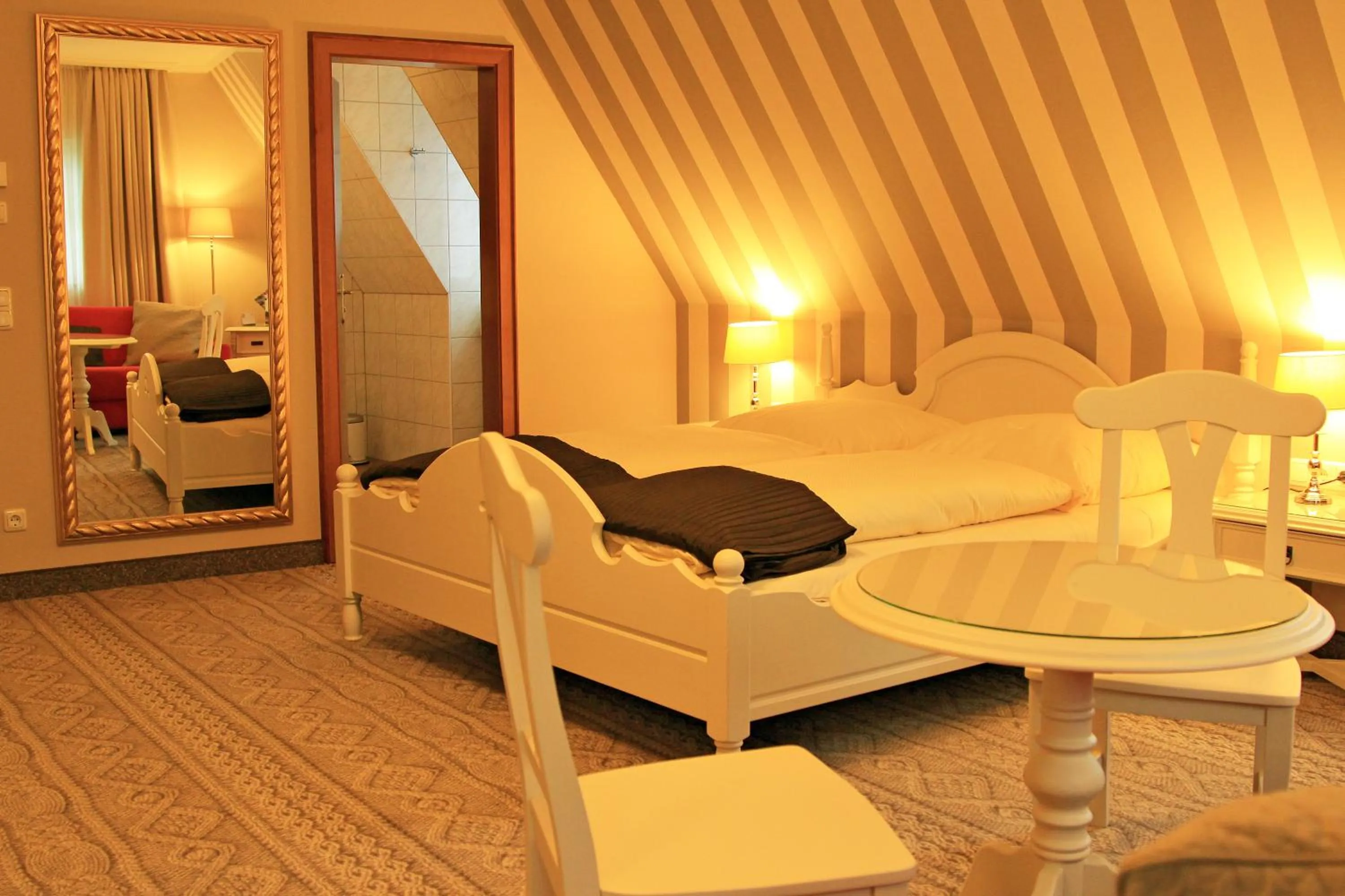 Photo of the whole room, Bed in Hotel Reichsküchenmeister