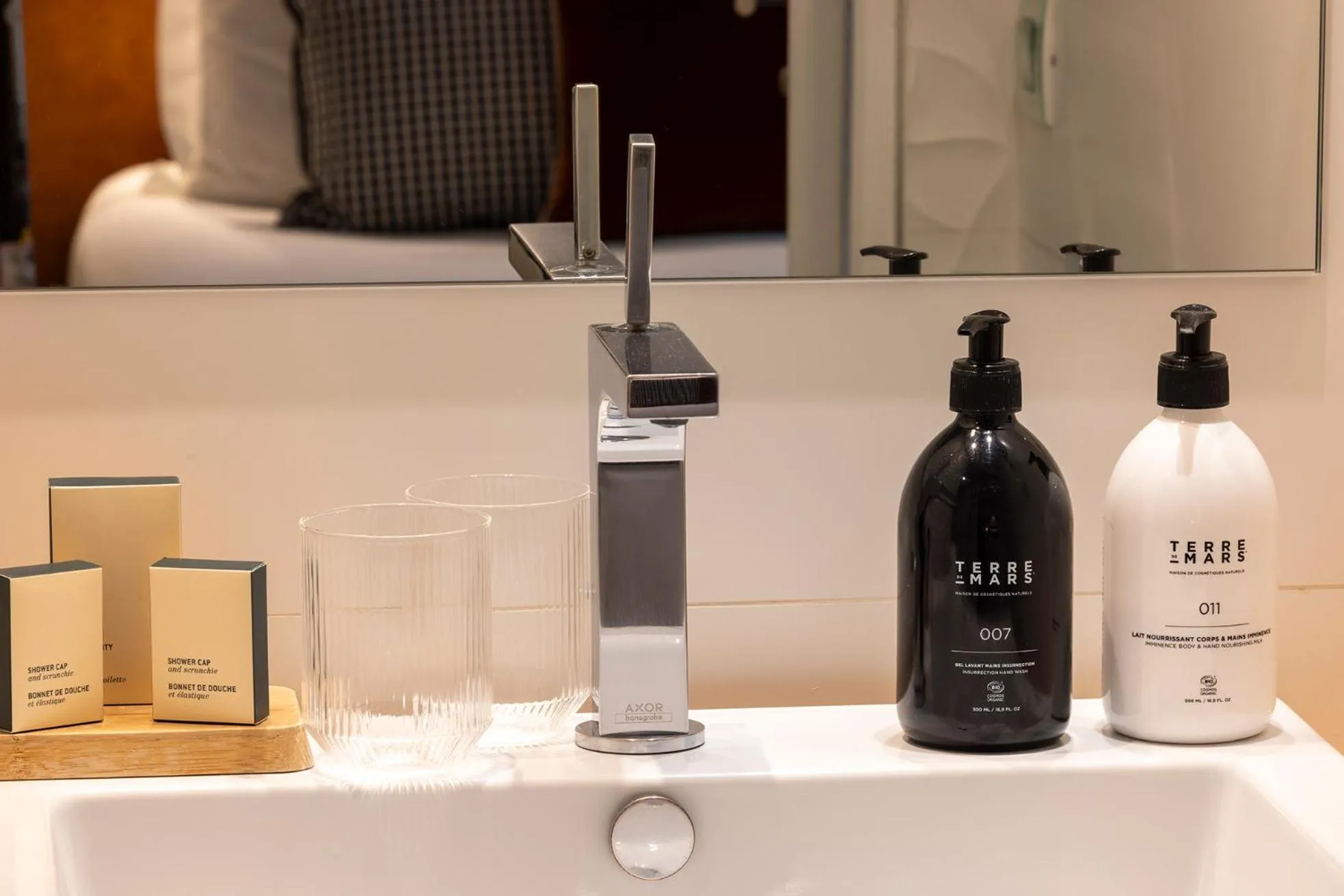 Shower in Hotel Chavanel