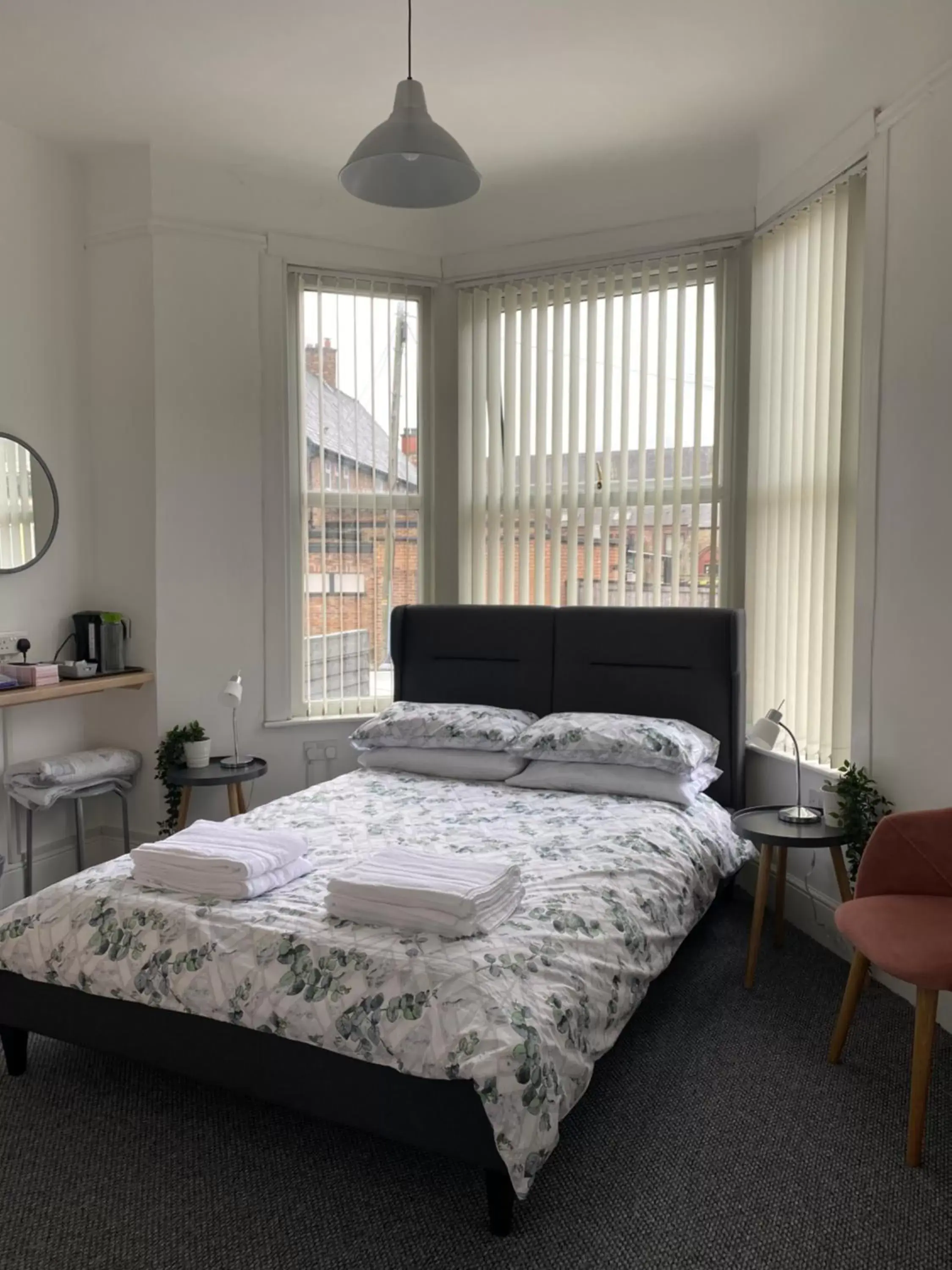 Double Room with Private Bathroom in Be My Guest Liverpool Double Room with Private Bathroom in Be My Guest Liverpool
