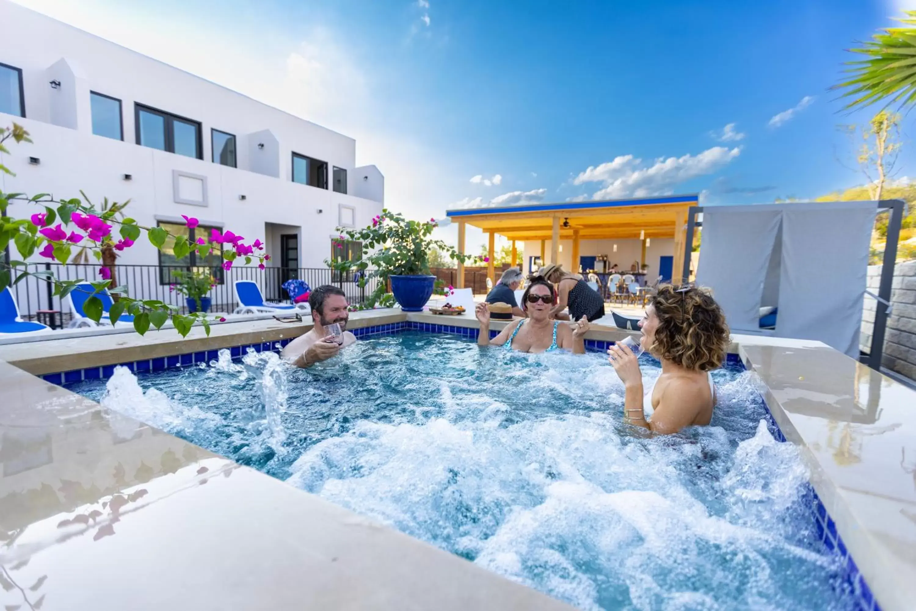 The Bentley Hotel on 290 The Bentley Hotel on 290