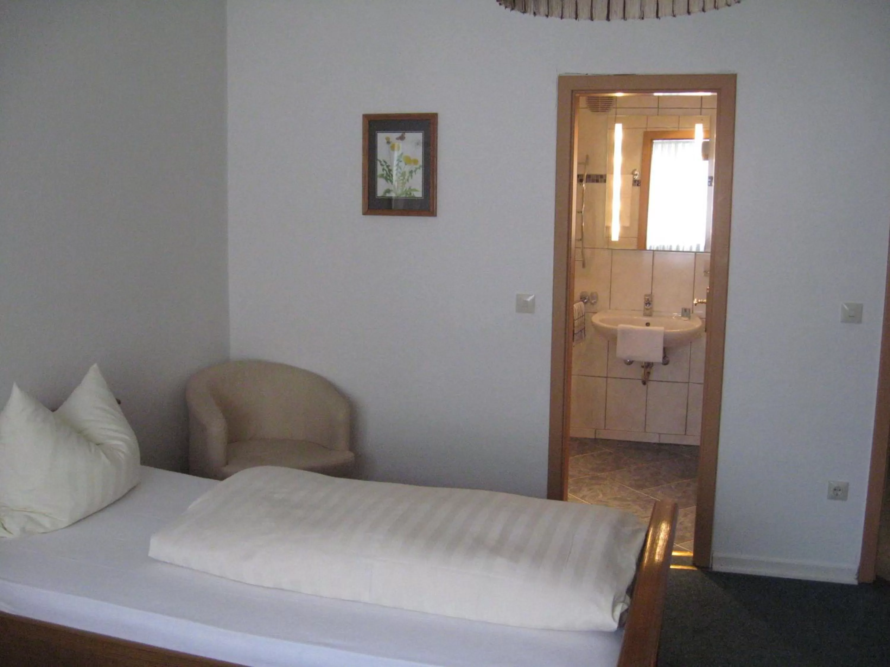 Bed in Hotel-Restaurant "Zum Alten Fritz"