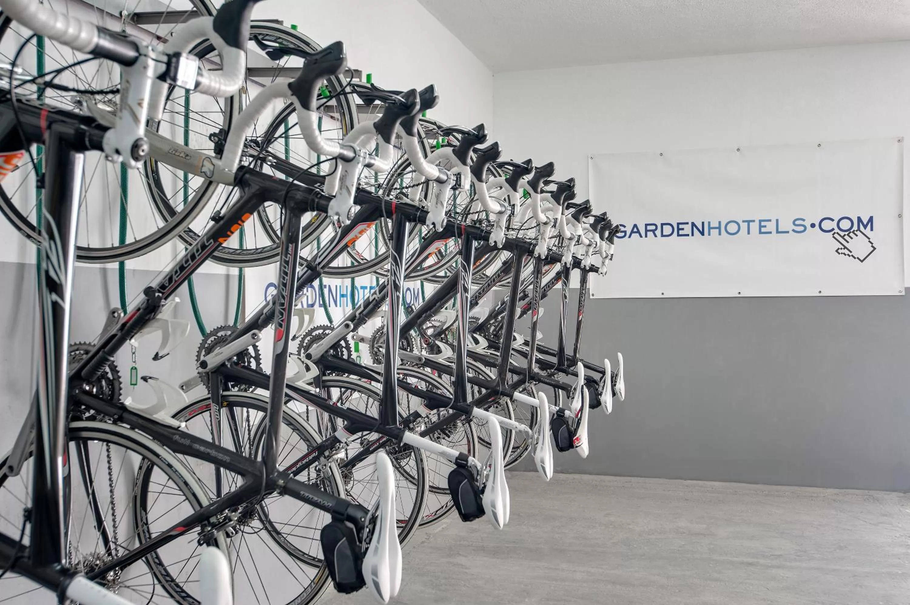 Cycling in Alcudia Garden Aparthotel