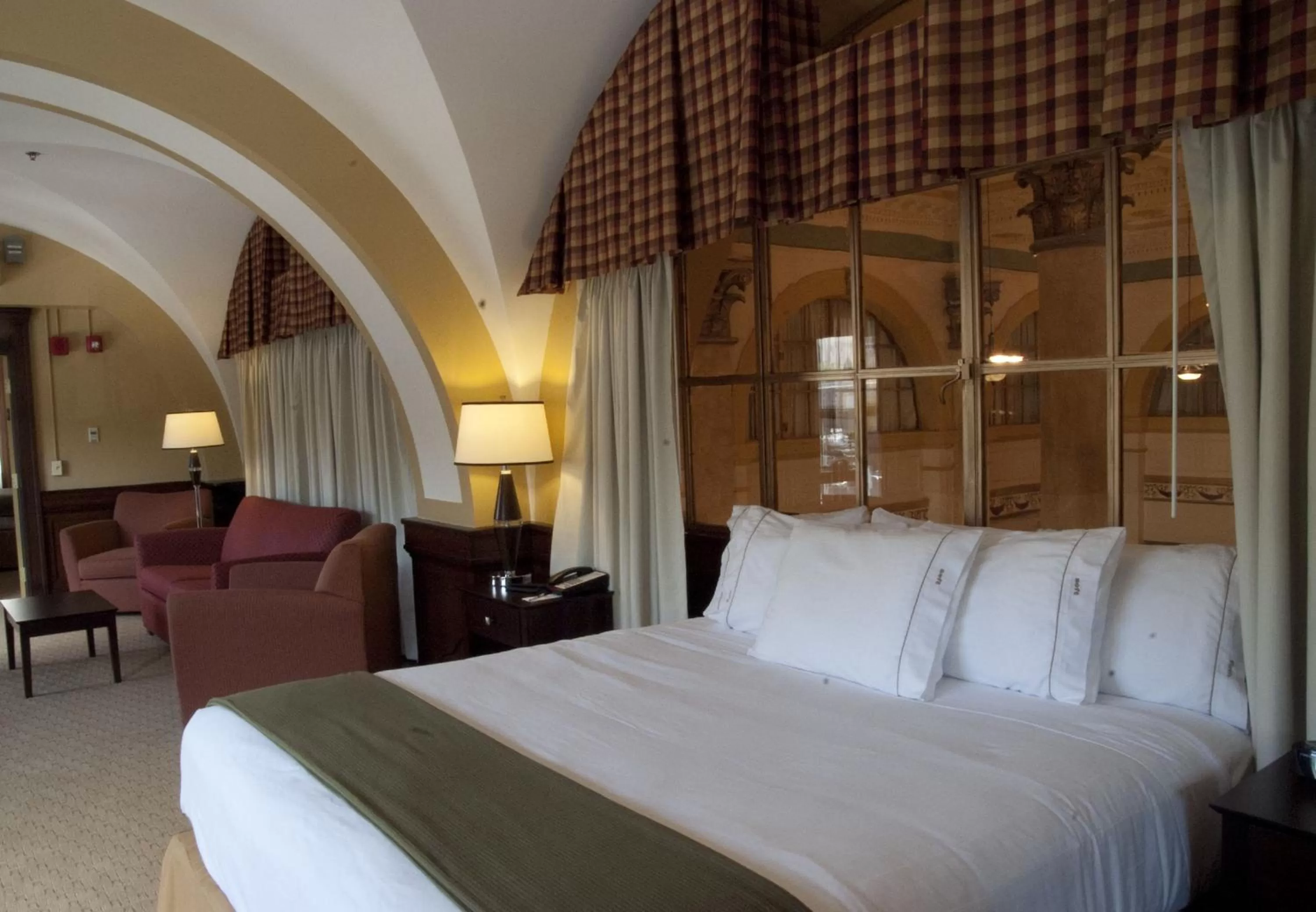 Photo of the whole room, Bed in Holiday Inn Express Baltimore-Downtown, an IHG Hotel