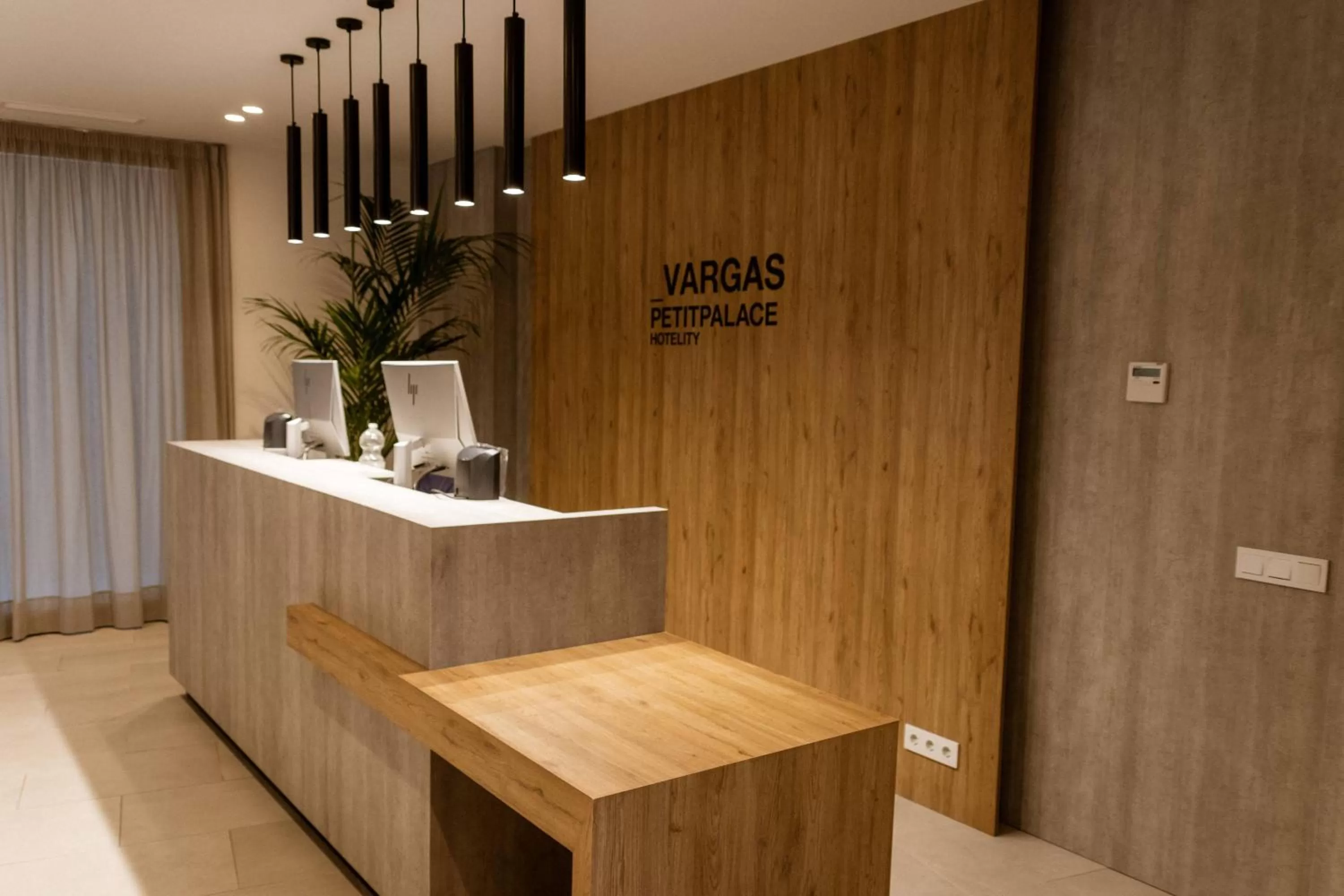 Lobby or reception in Petit Palace Vargas