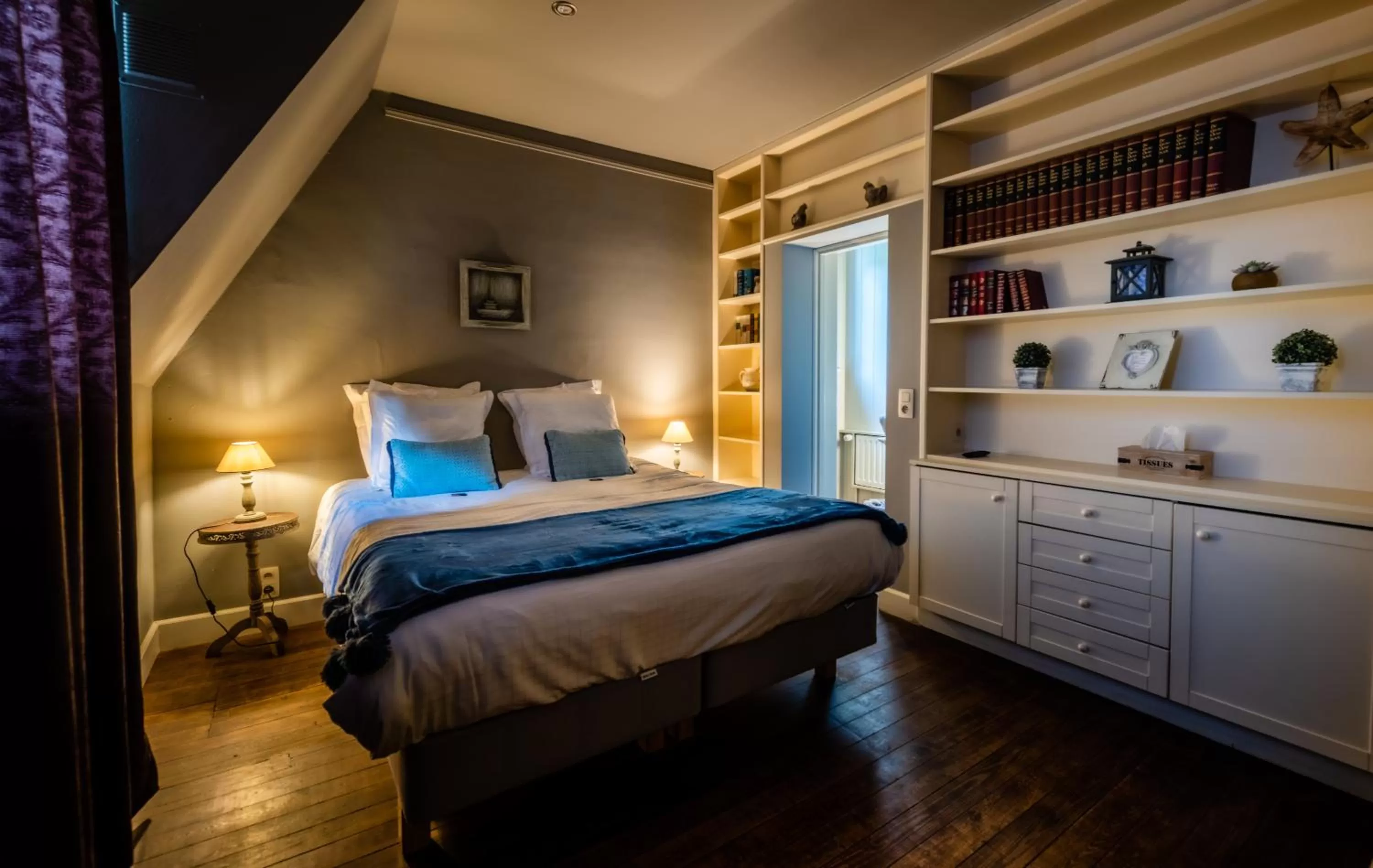 Bed in B&B Maison Rabelais