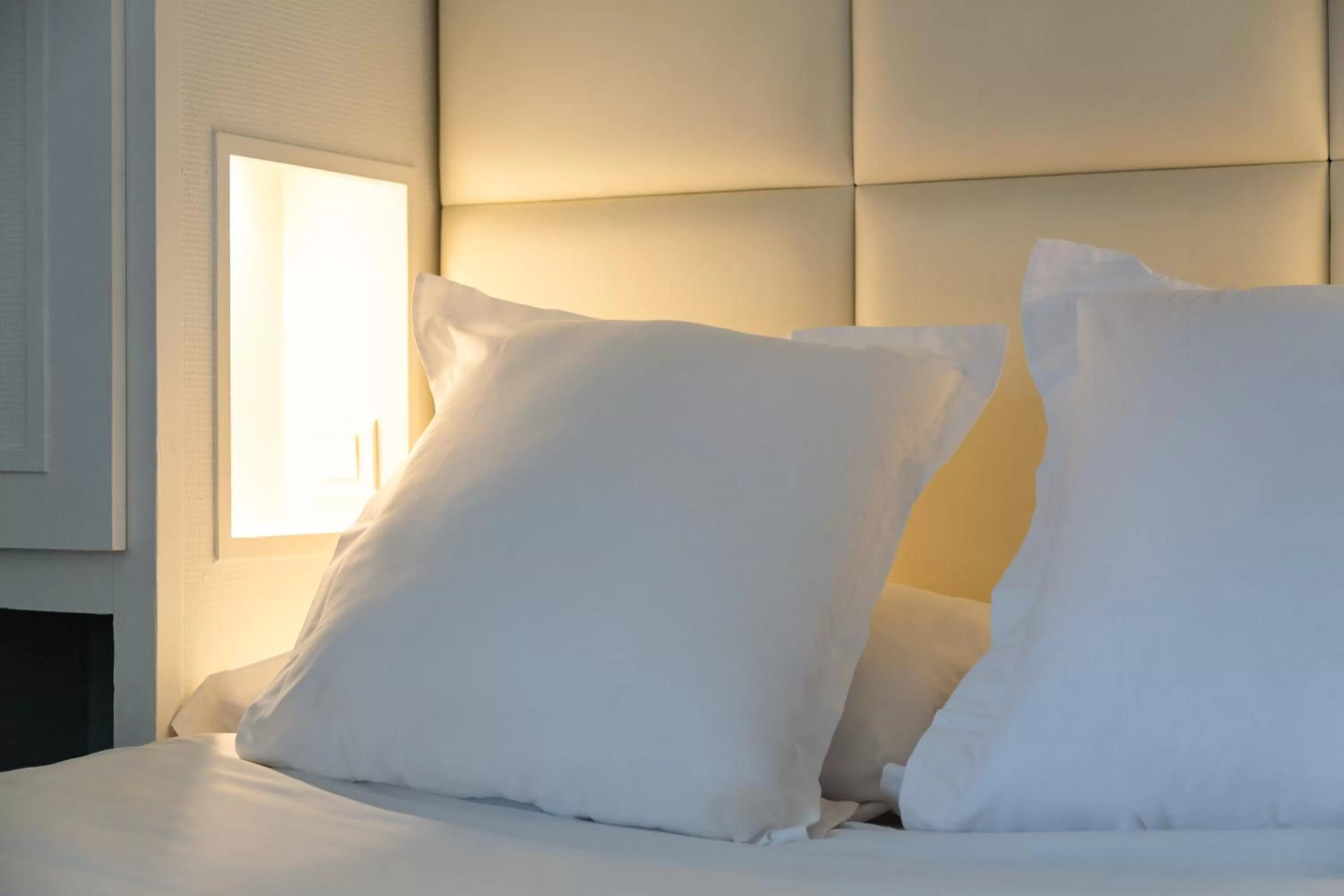 Bed in The Originals City, Hôtel Lecourbe, Paris Tour Eiffel